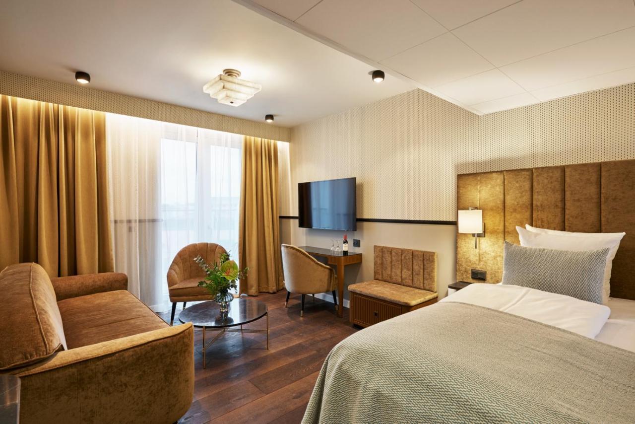Signature Penthouse Suite