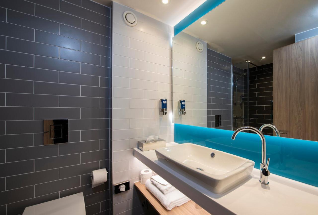Standard Double Room with Free Hot Breakfast,1090246458:JPEG