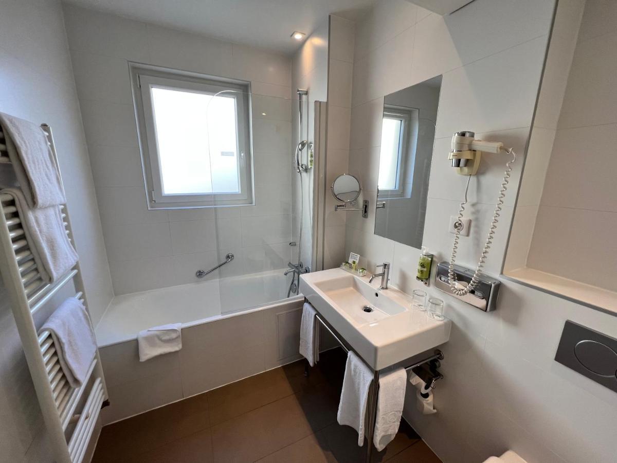 Dobbeltrom Standard med sovesofa for 1 person