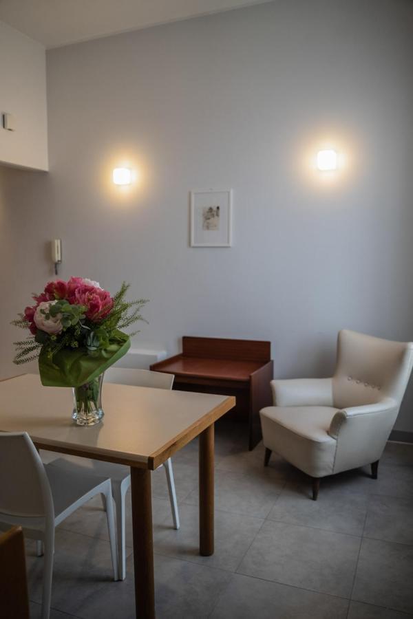 Studio,1188934612:JPEG