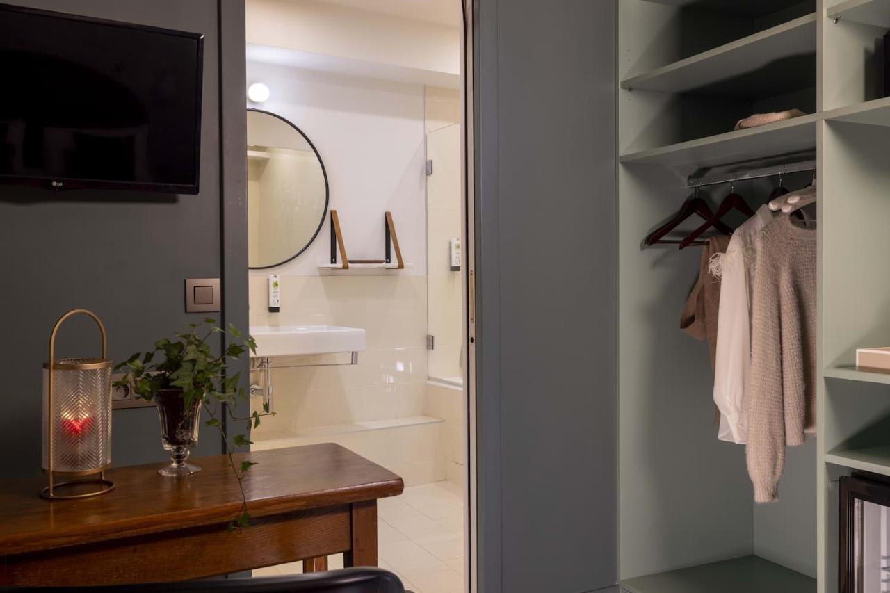 Deluxe Double Room " La Dauphine"