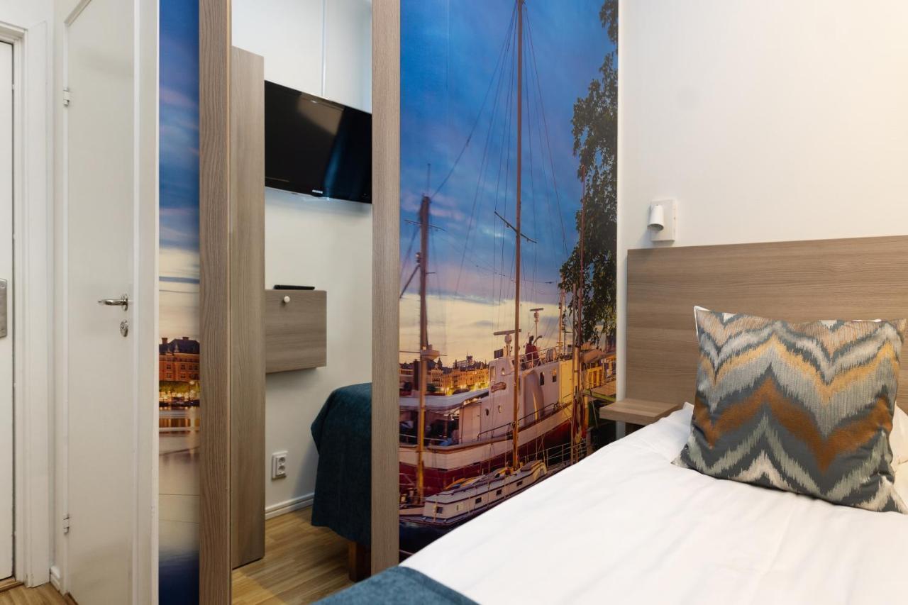 Small Single Room with Private Bathroom,1225296911:JPEG