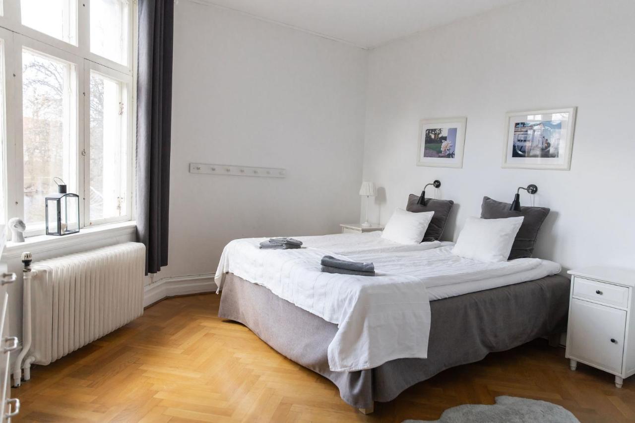 Studio (4 Adults),1205201920:JPEG