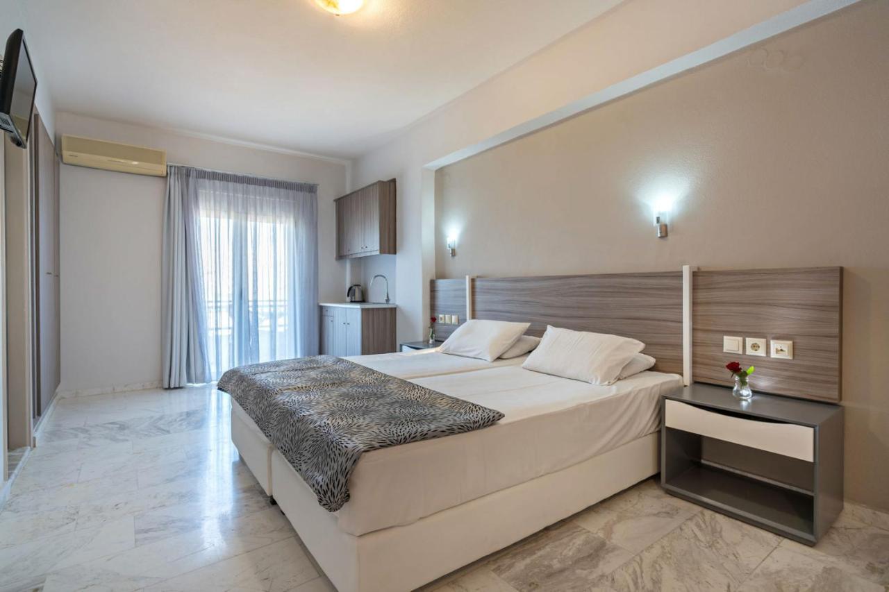 Double or Twin Room,323875765:JPEG