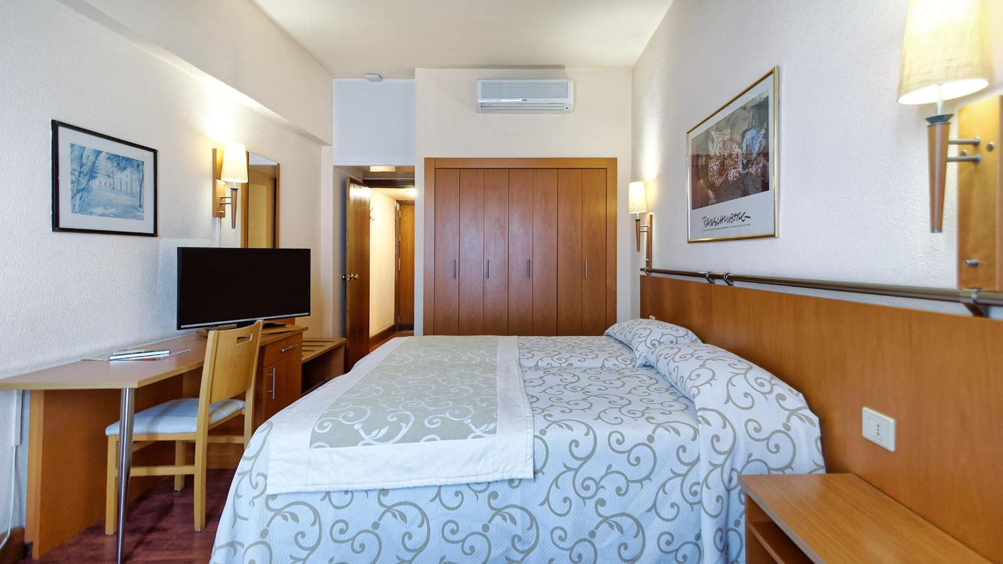 Single Room,1306669882:JPEG