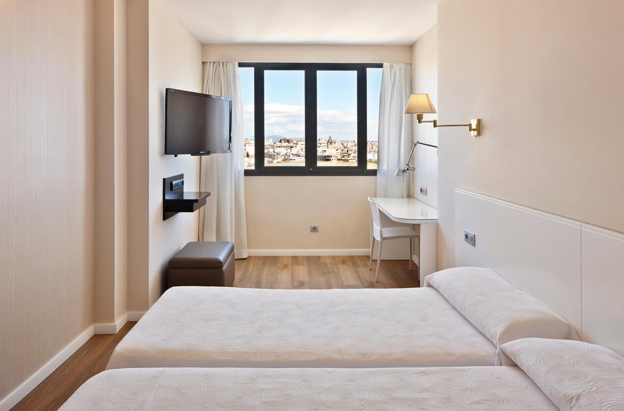 Double or Twin Room Cathedral view