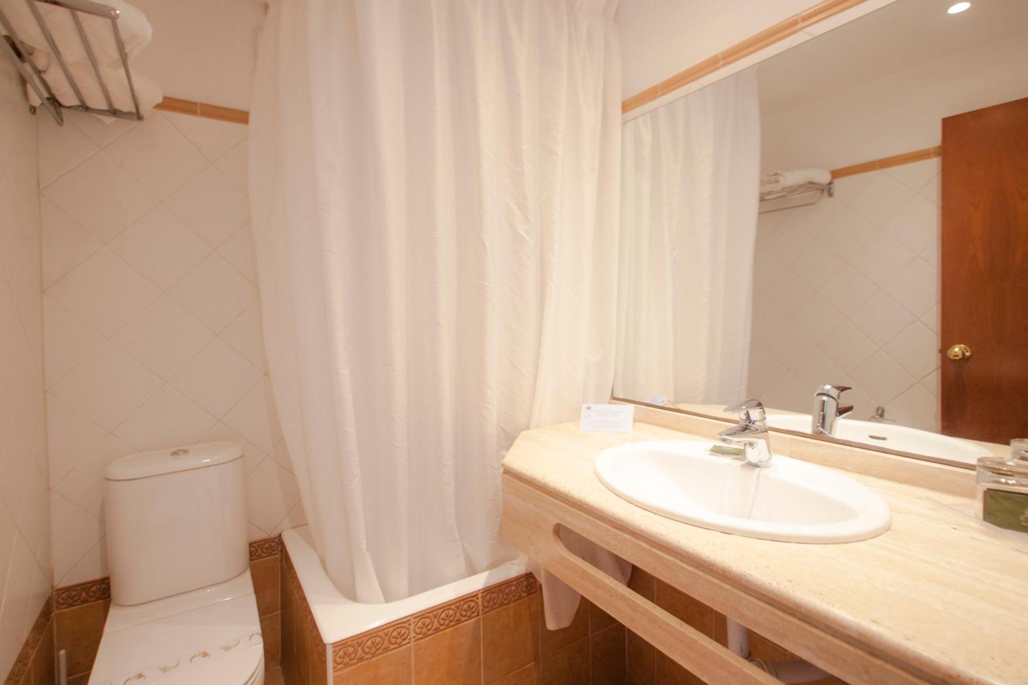 Single Room,1272412537:JPEG