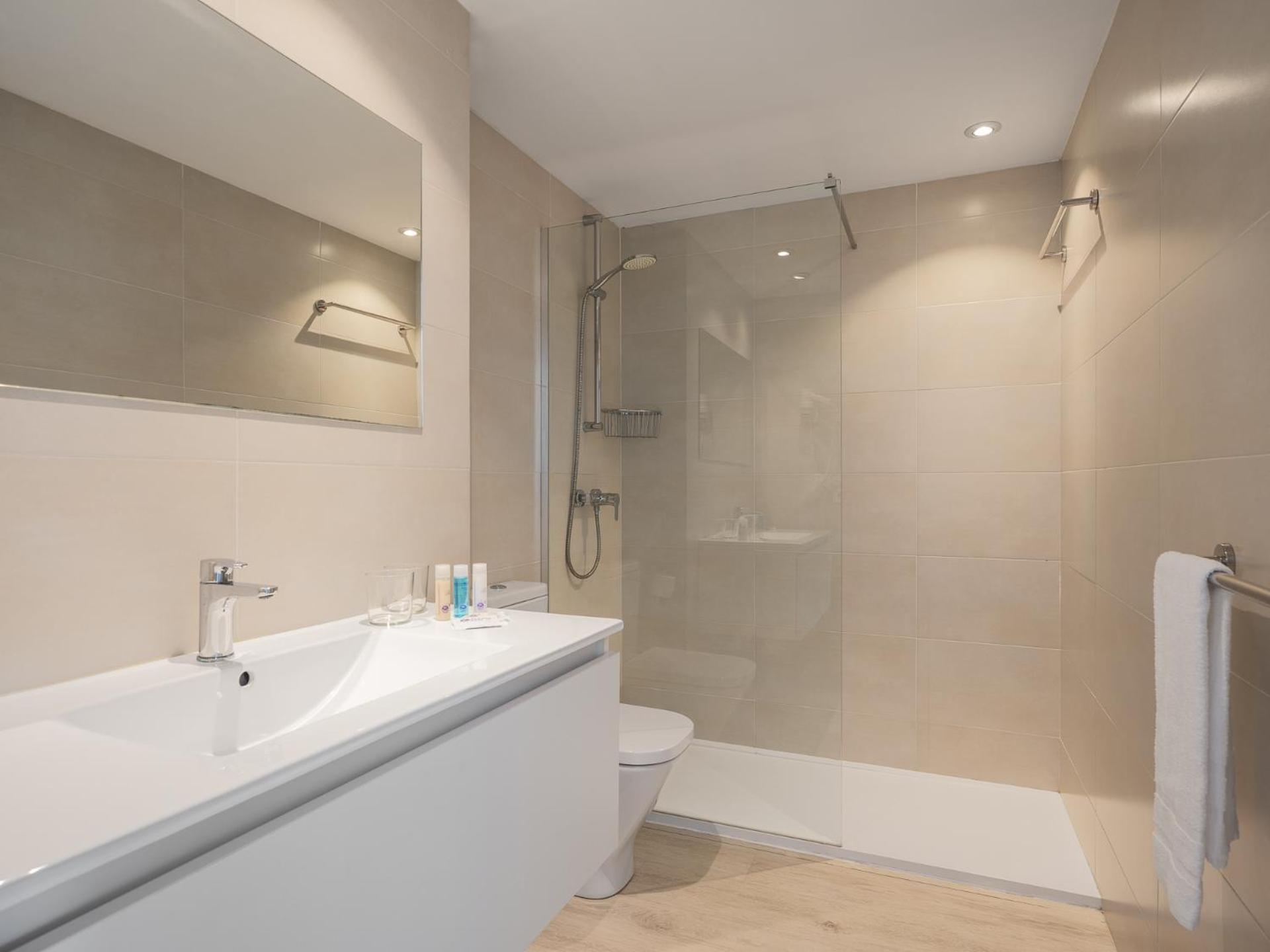 Rom Suite Standard