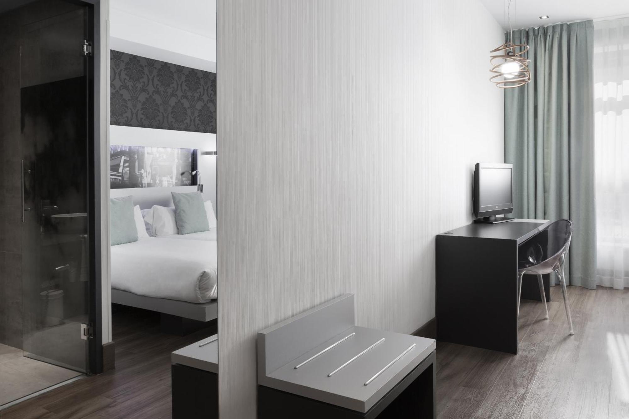 Double or Twin Room (1-2 Adults),1272528649:JPEG