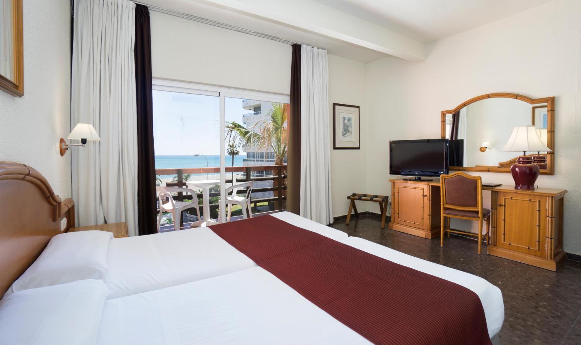 Double or Twin Room Frontal Sea View
