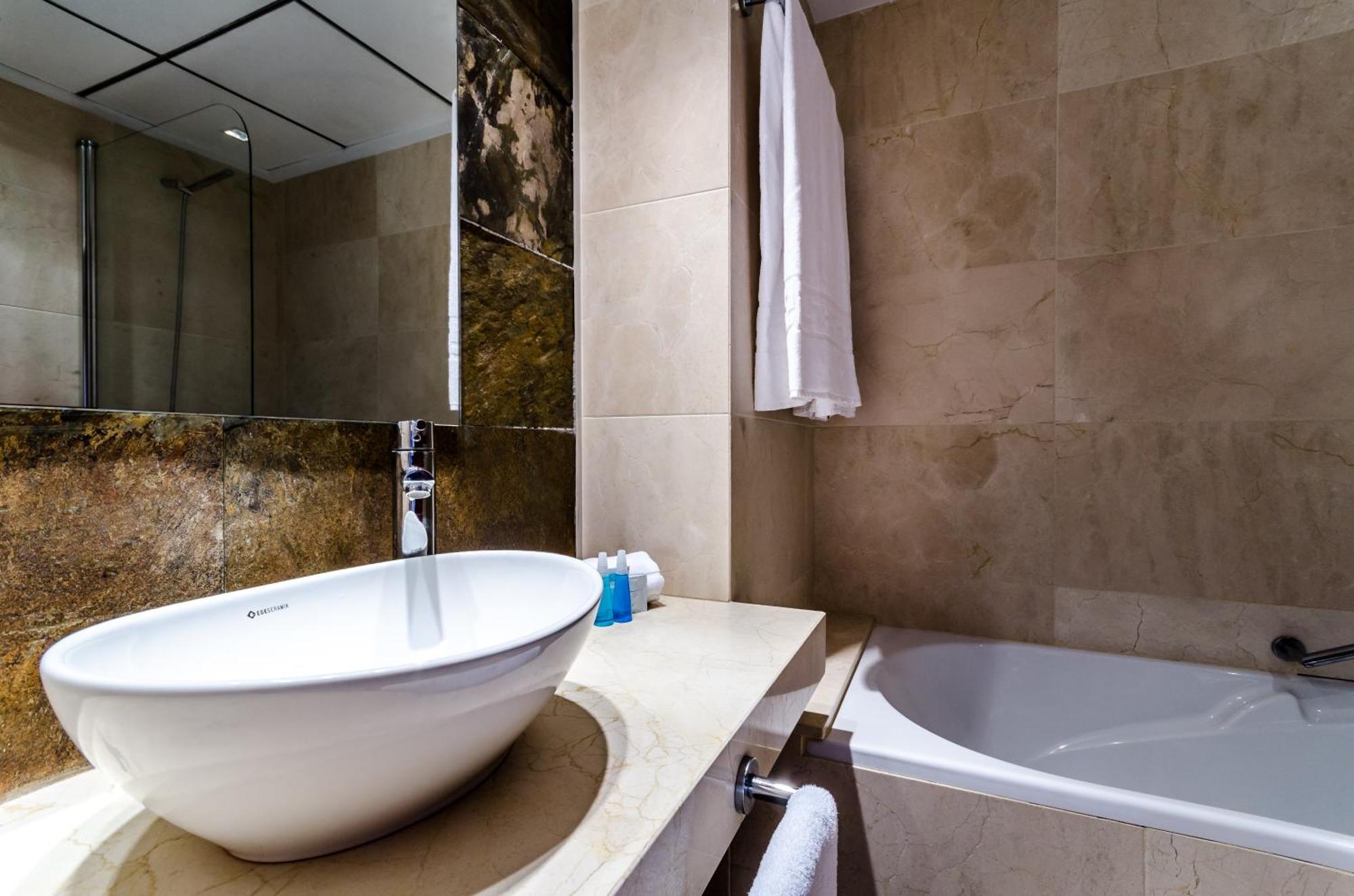 Family Apartment,1273054615:JPEG