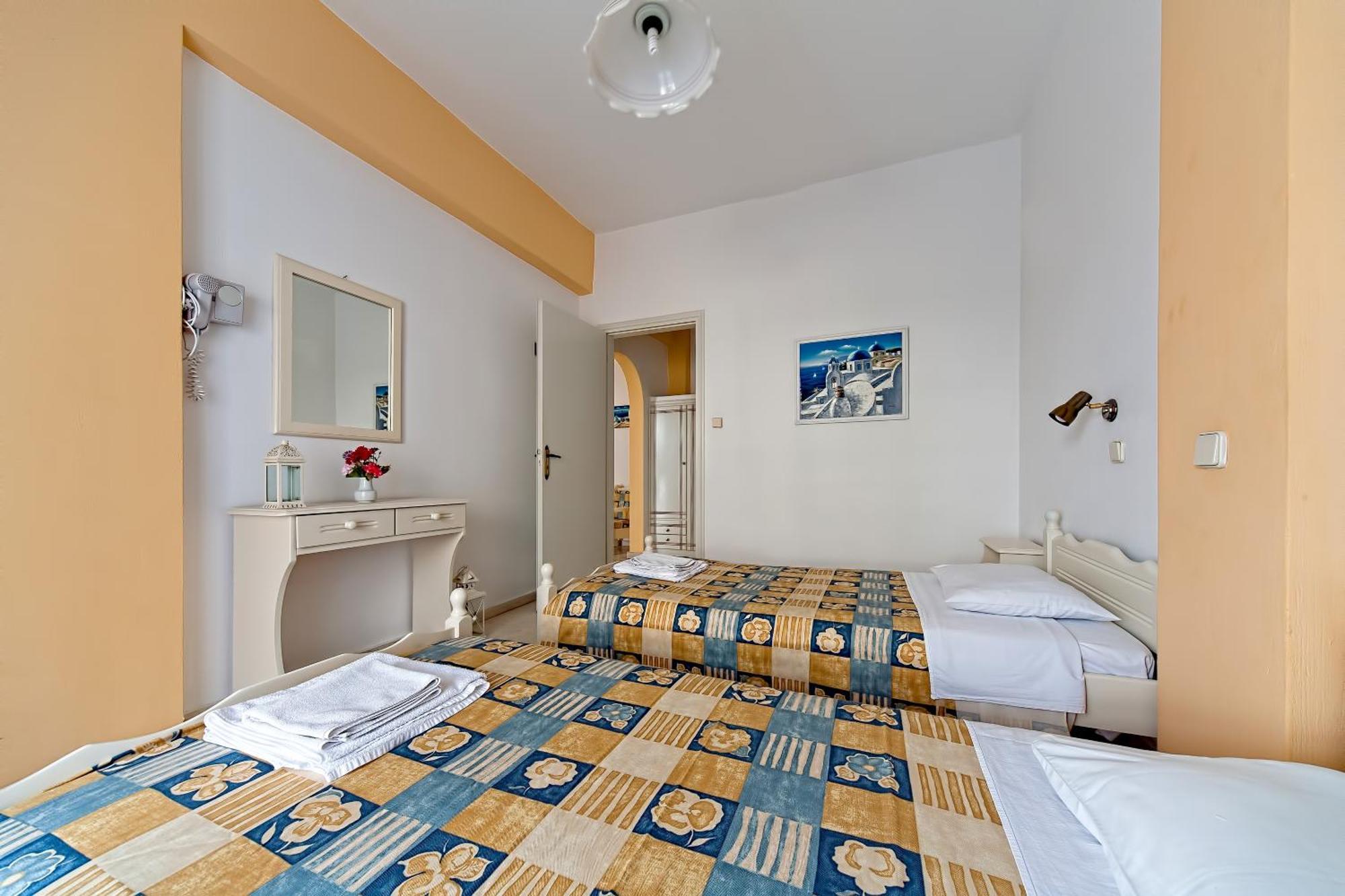 One-Bedroom Apartment Inland or Pool View,664050963:JPEG