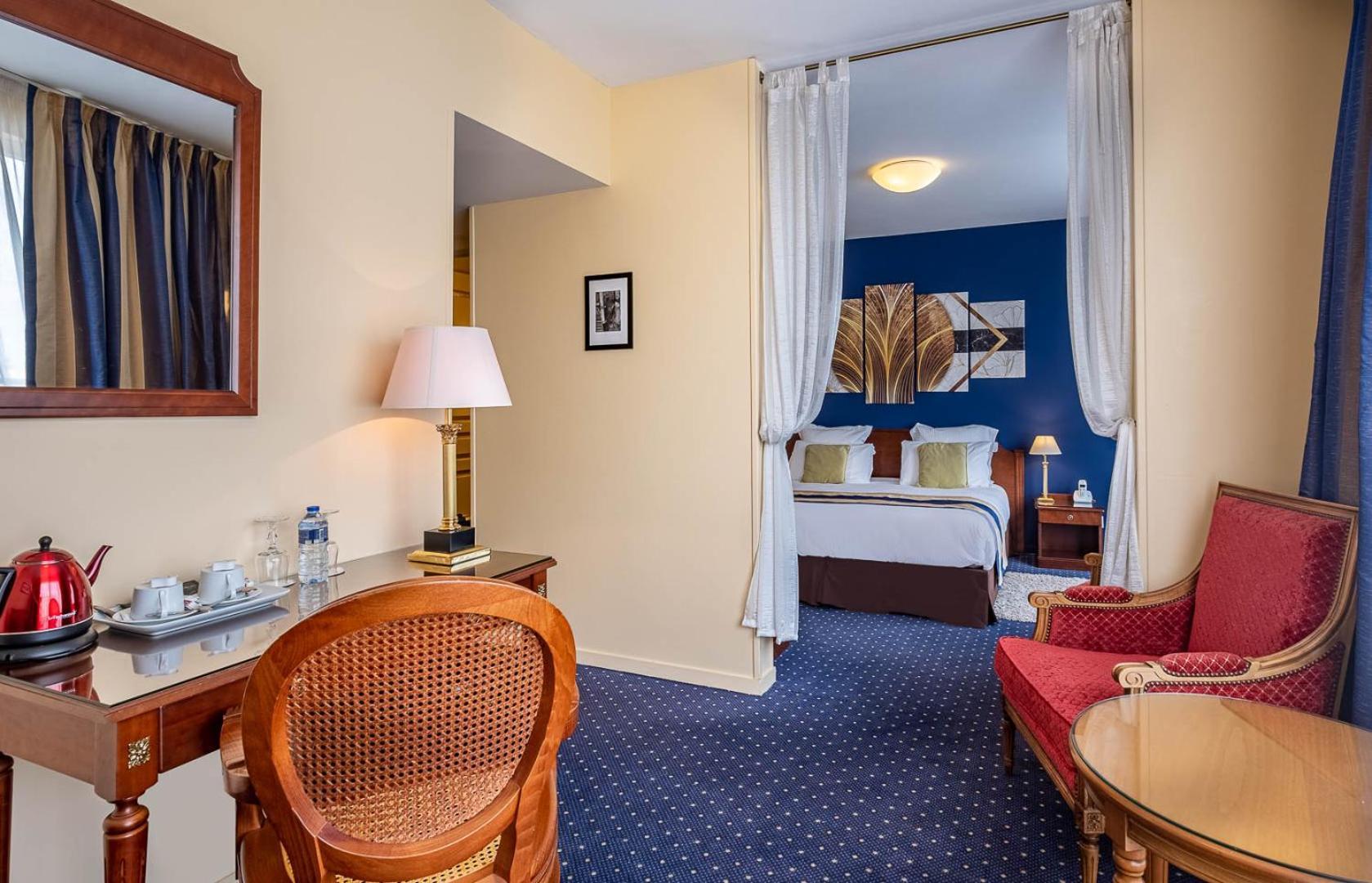 Suite King Bed Balcony