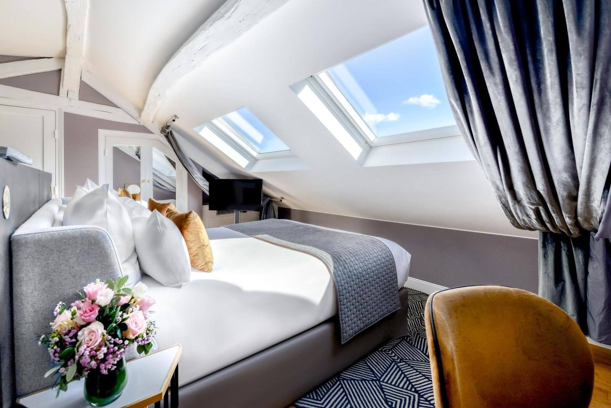 Executive Queen Room