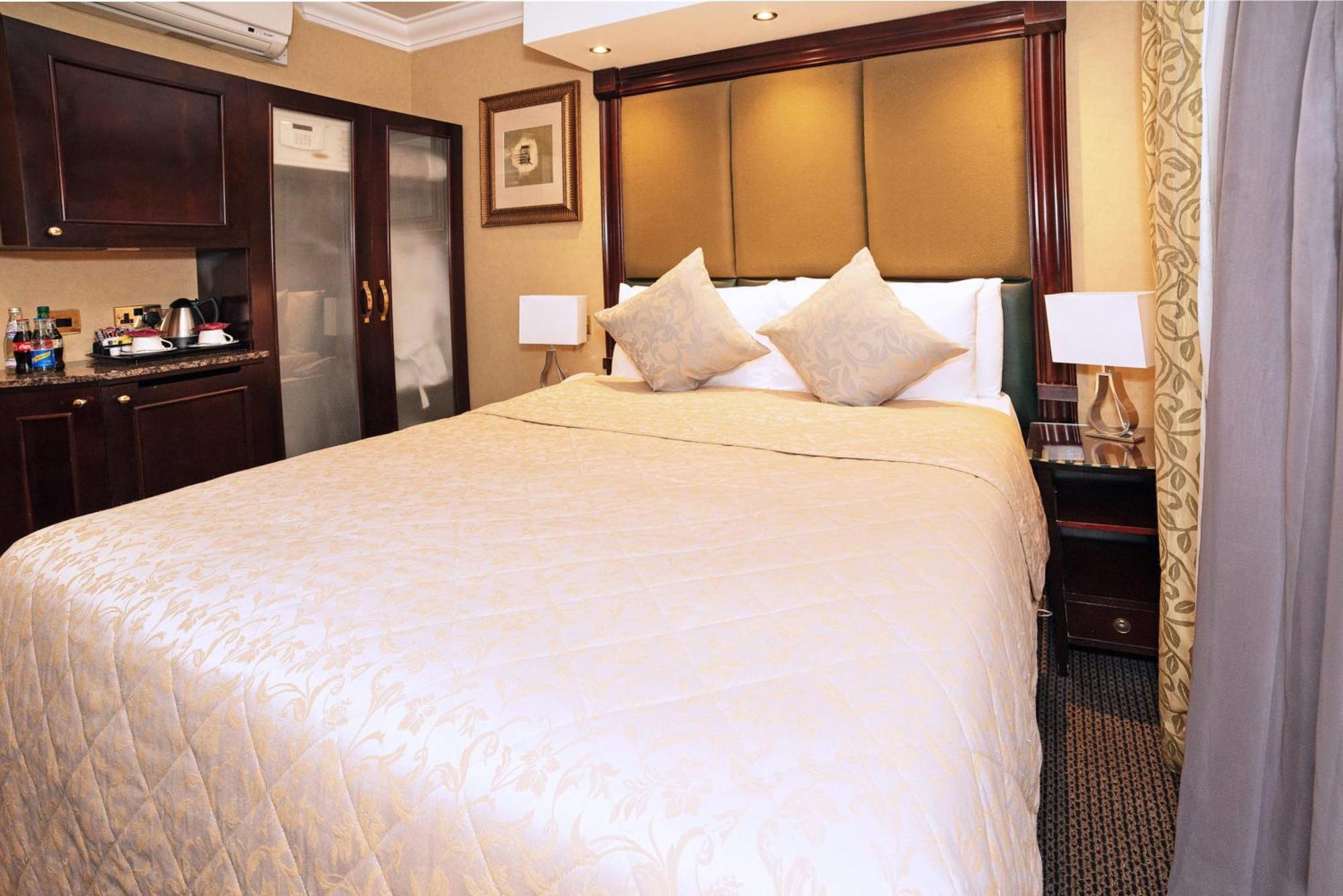 Executive Double Room,156337092:JPEG