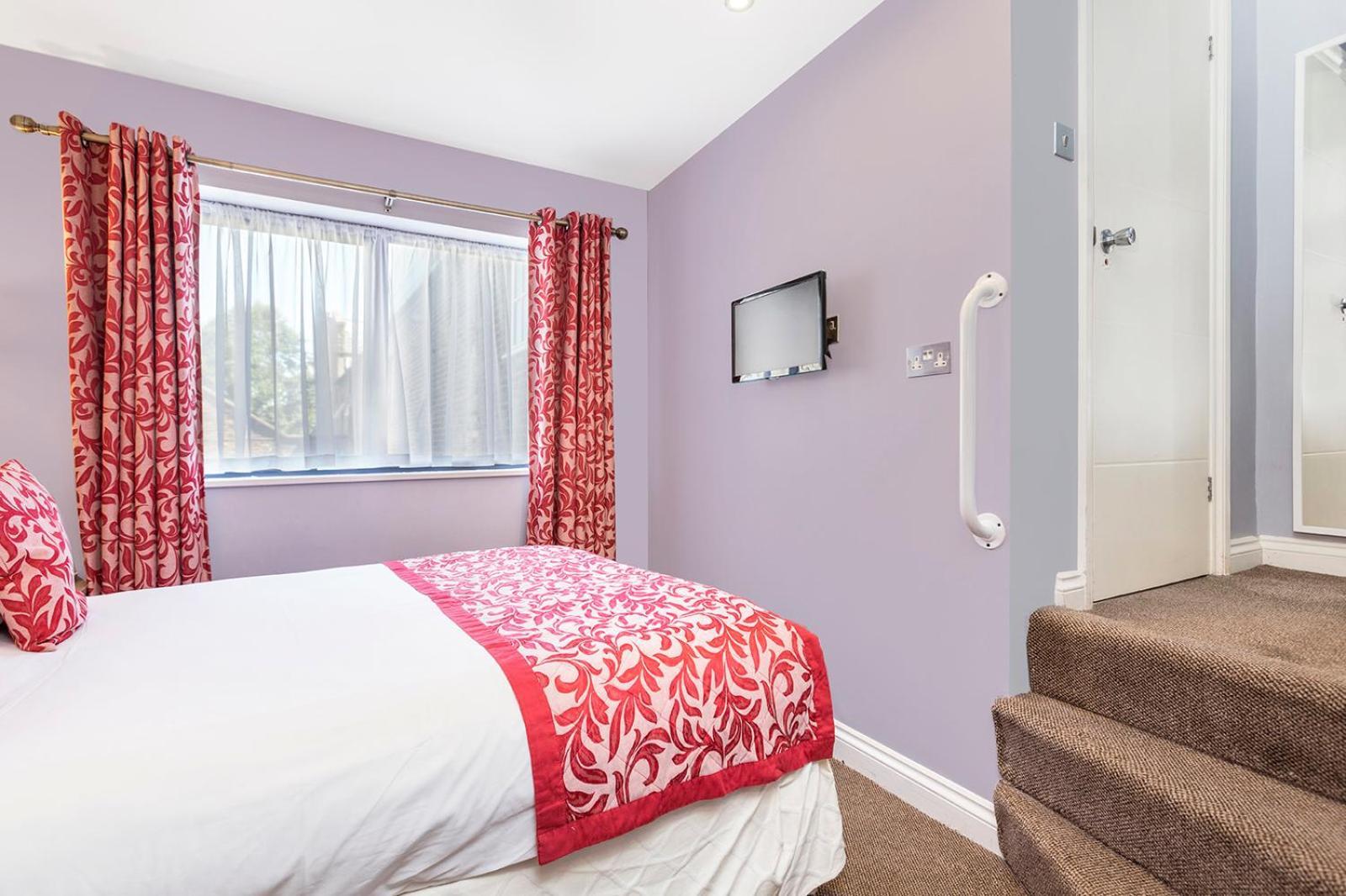 Small Double Room Window Double Bed