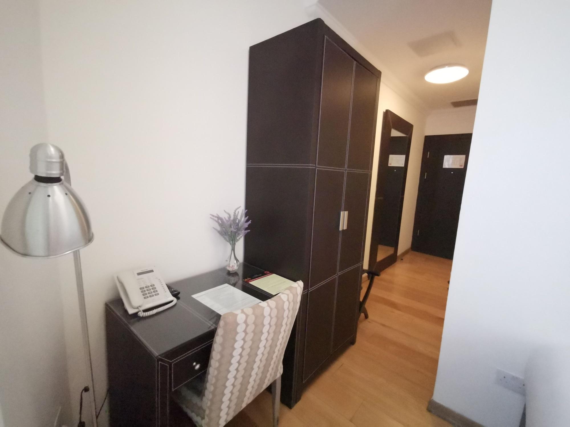 Single Room,1208844808:JPEG