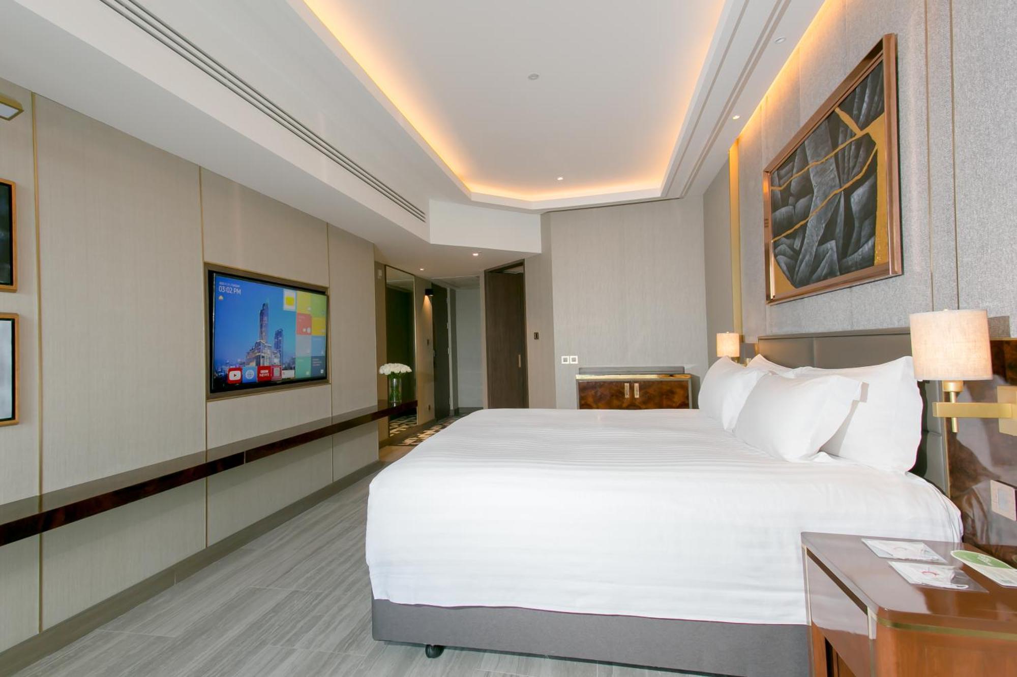 Junior Suite with City View,1243907530:JPEG