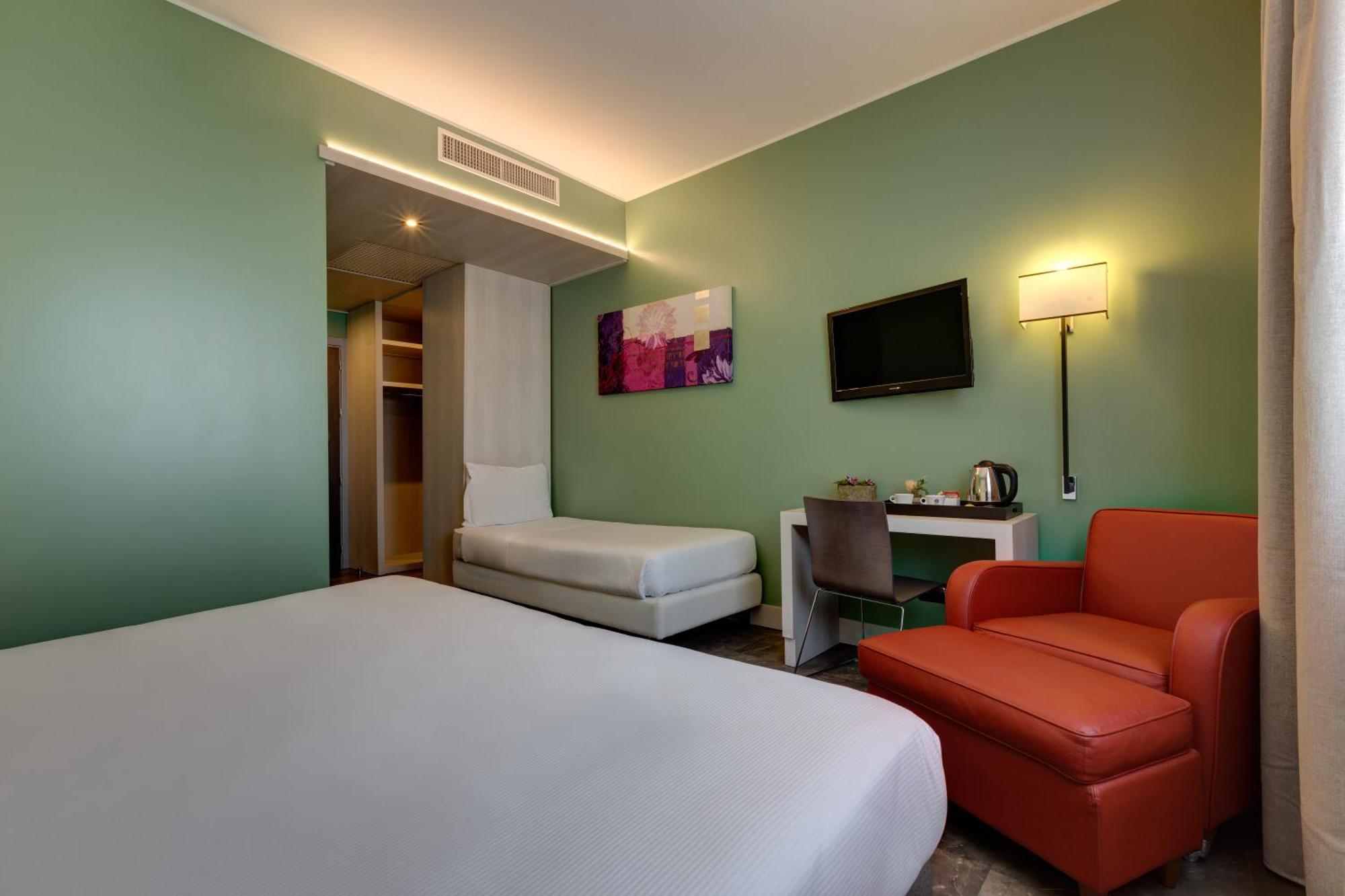 Triple Room,1209188923:JPEG