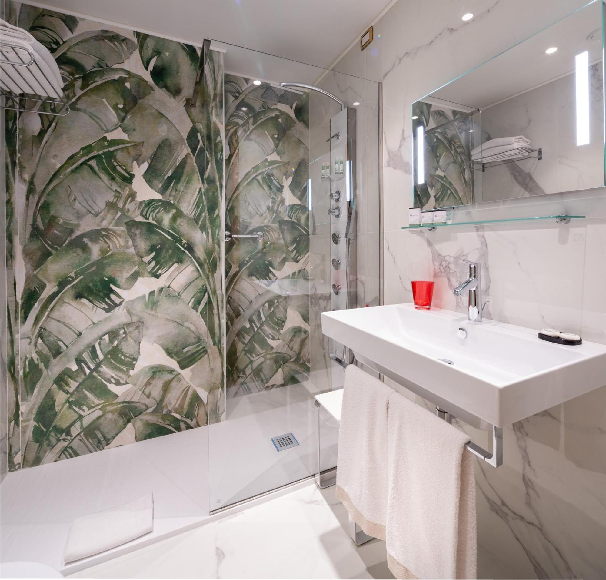 Comfy Double Room,1209252373:JPEG