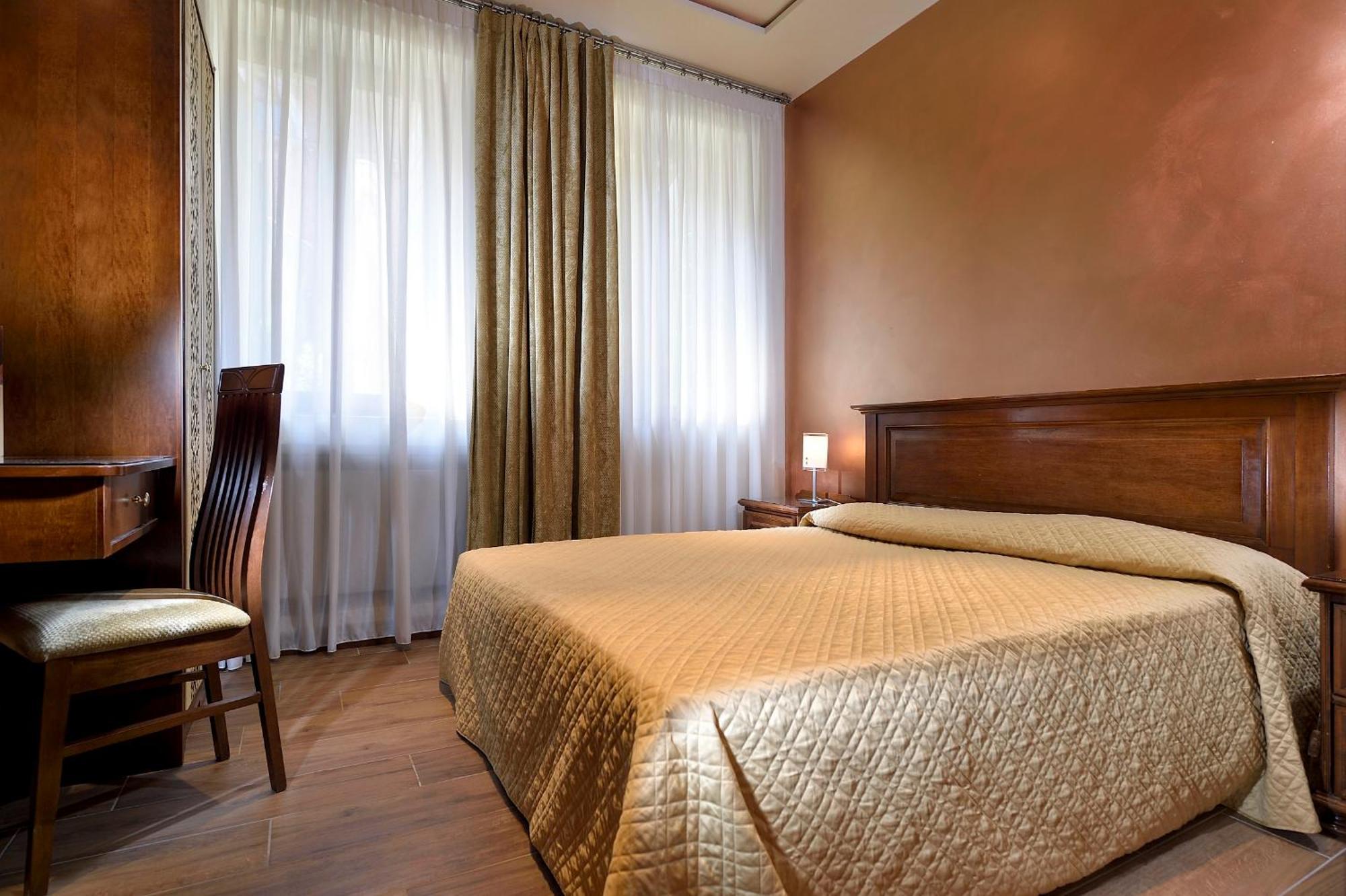 Standard Double Room,1209283333:JPEG