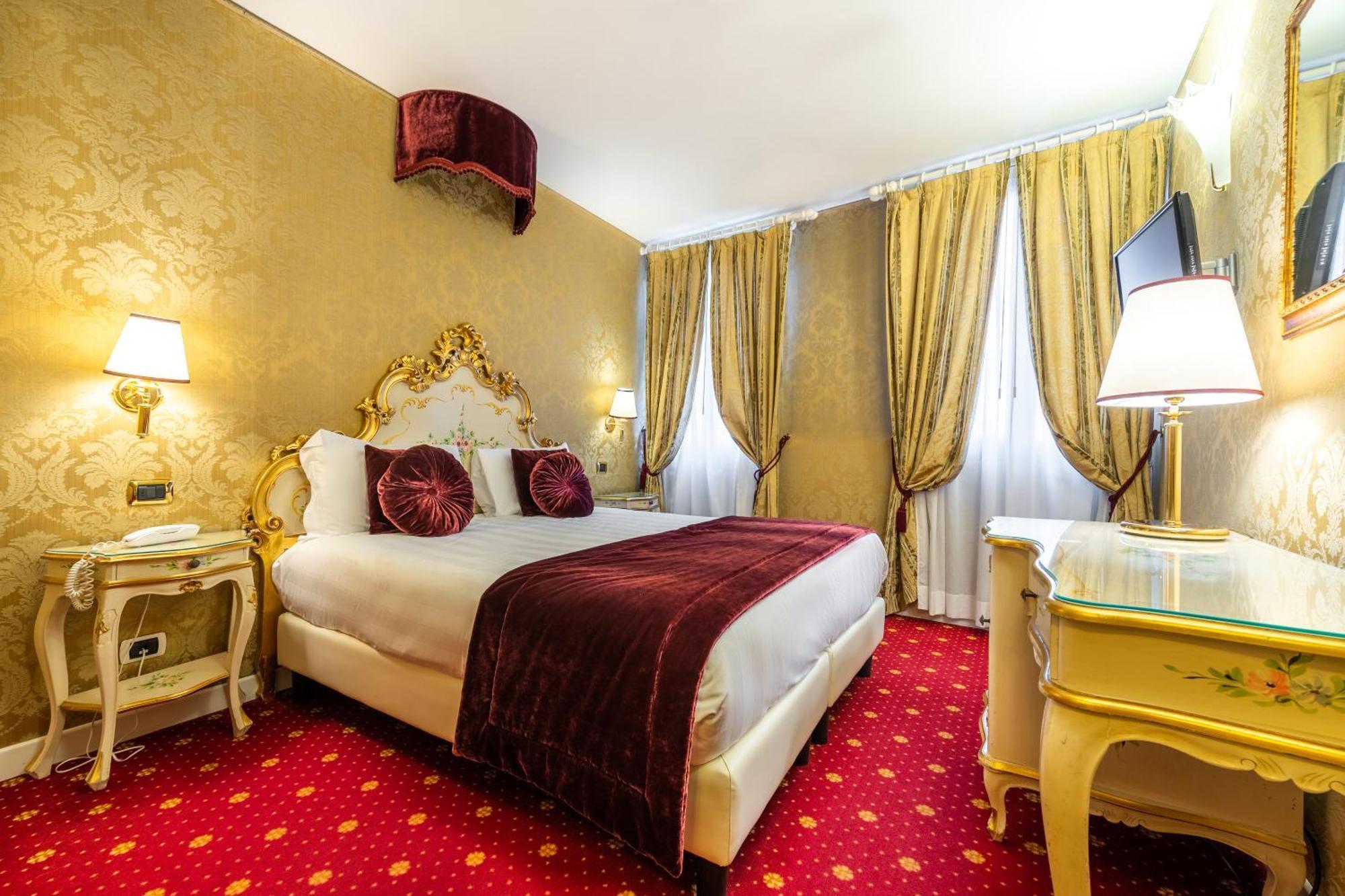 Classic Double Room