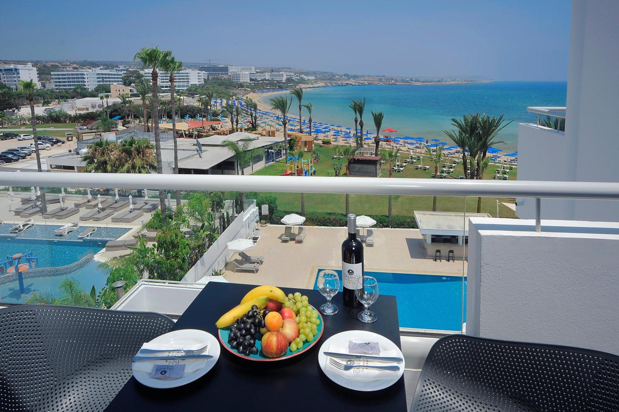 Deluxe Double or Twin Room with Sea View,1275249919:JPEG
