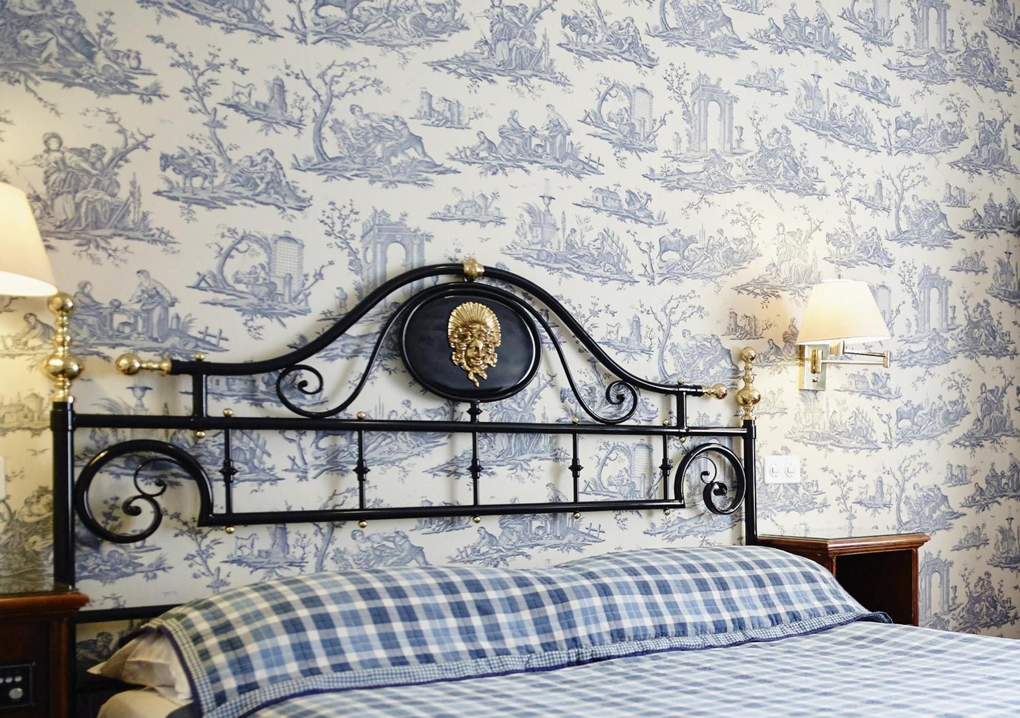 Classic Queen Room,61216678:JPEG
