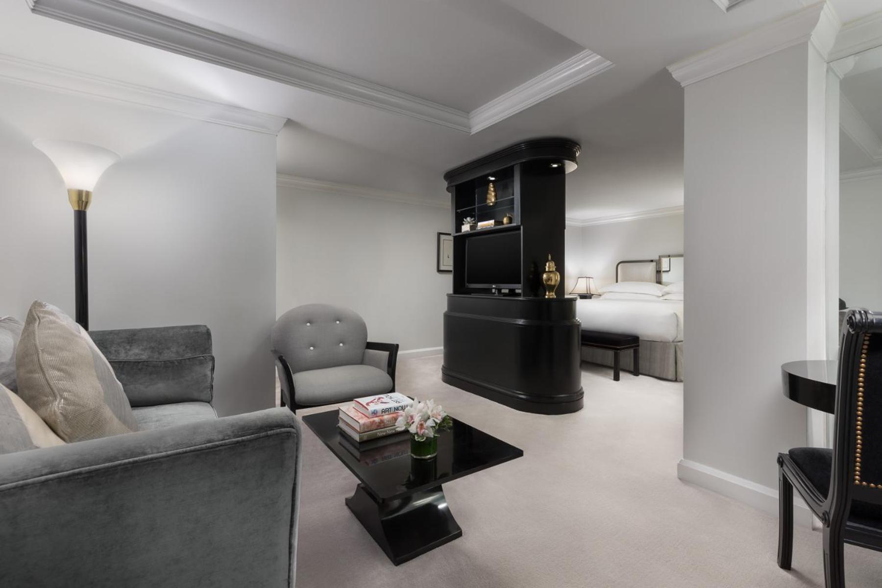 Junior King Suite