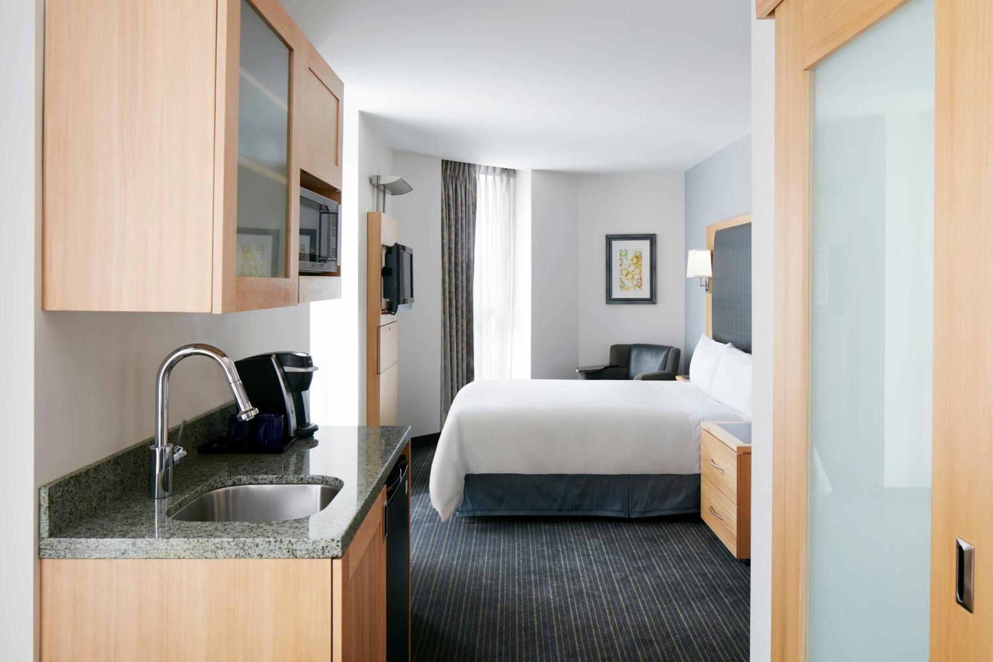 Superior Queen Room,1439115628:JPEG