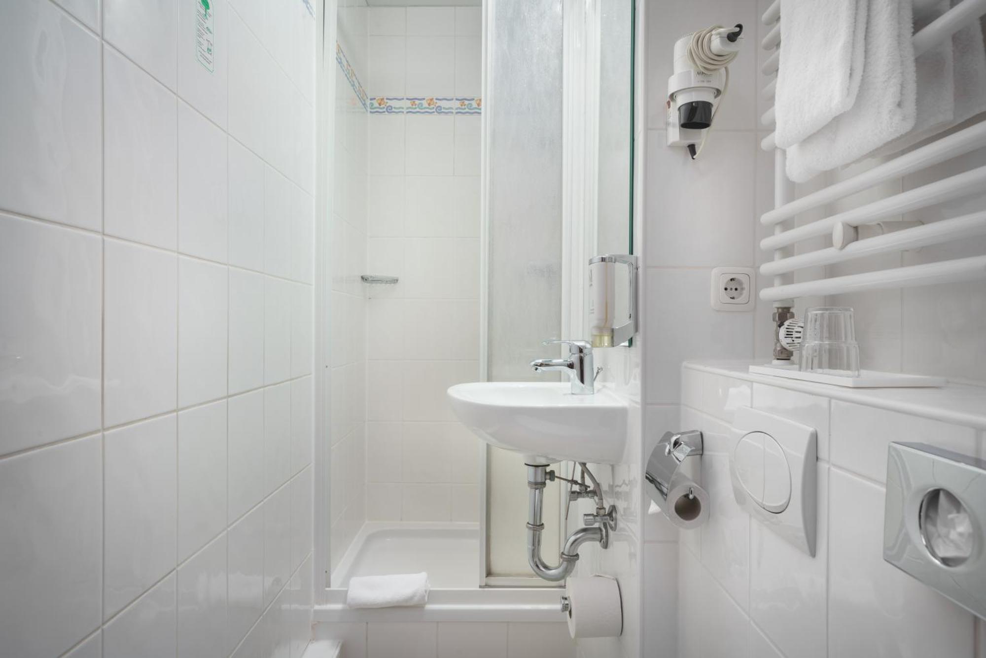 Værelse med queensize-seng