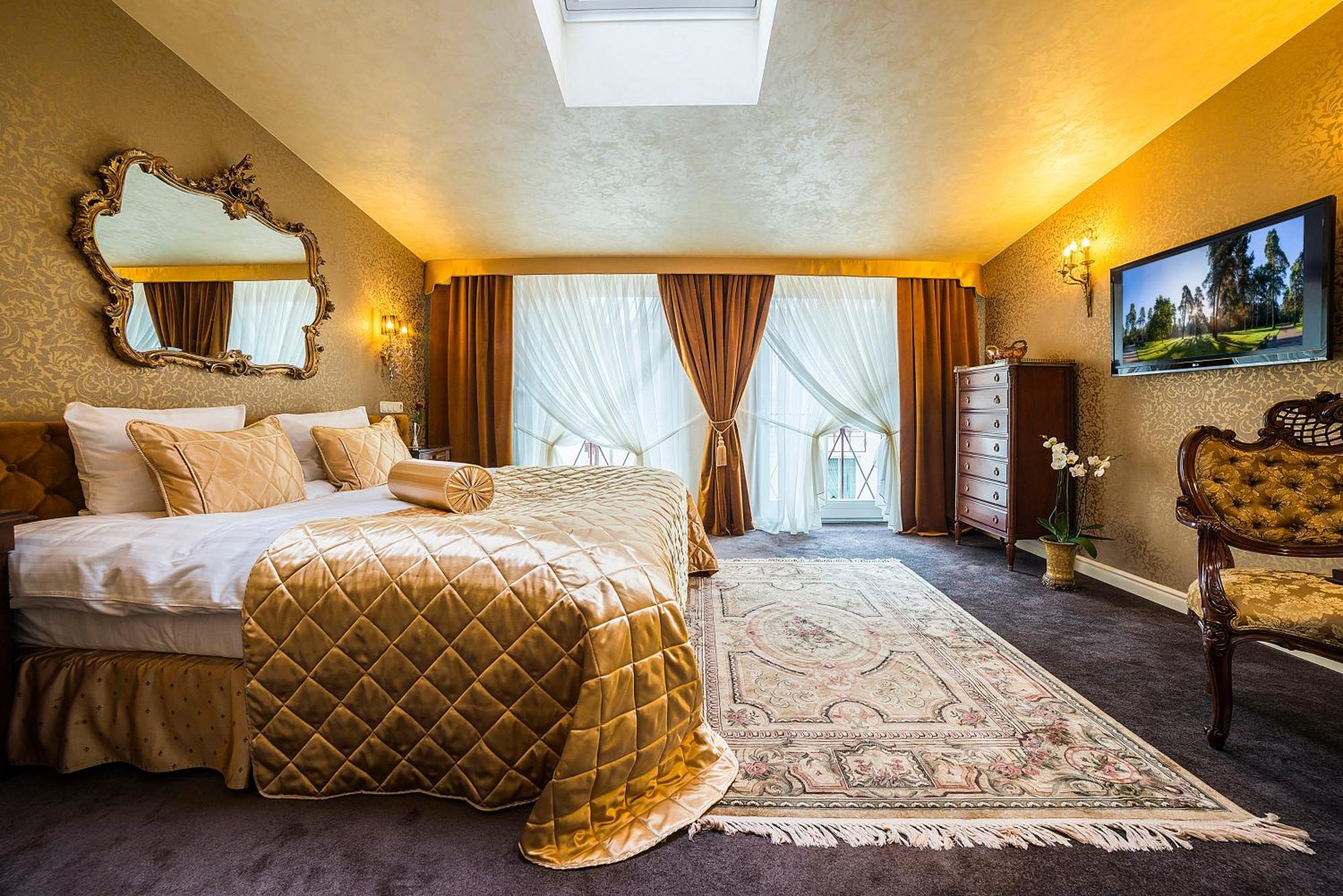 Royal Suite,1212258499:JPEG