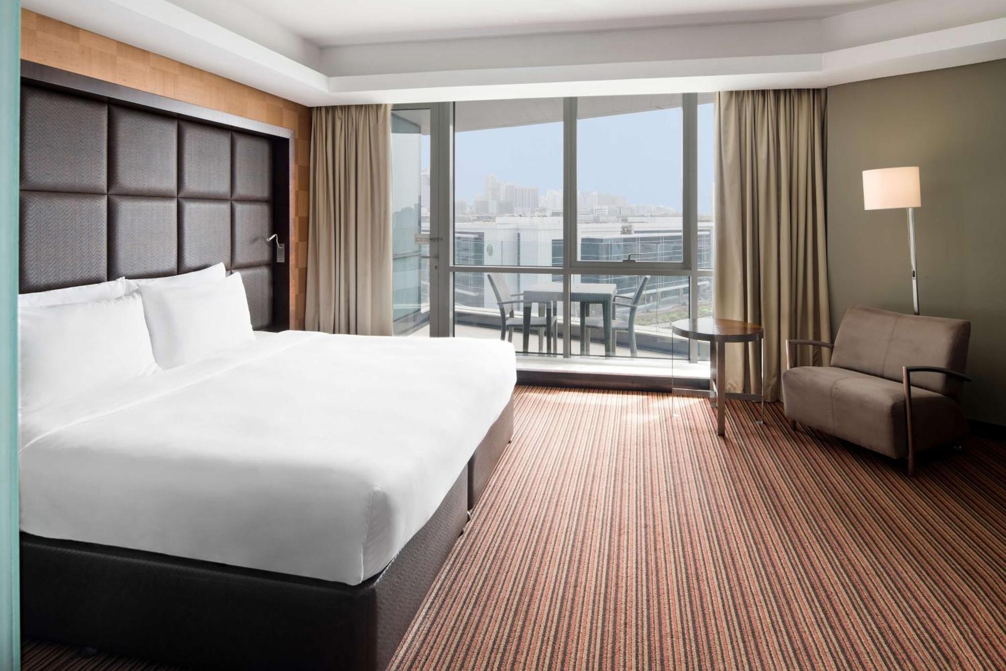 Executive Room Balcony Lounge Access