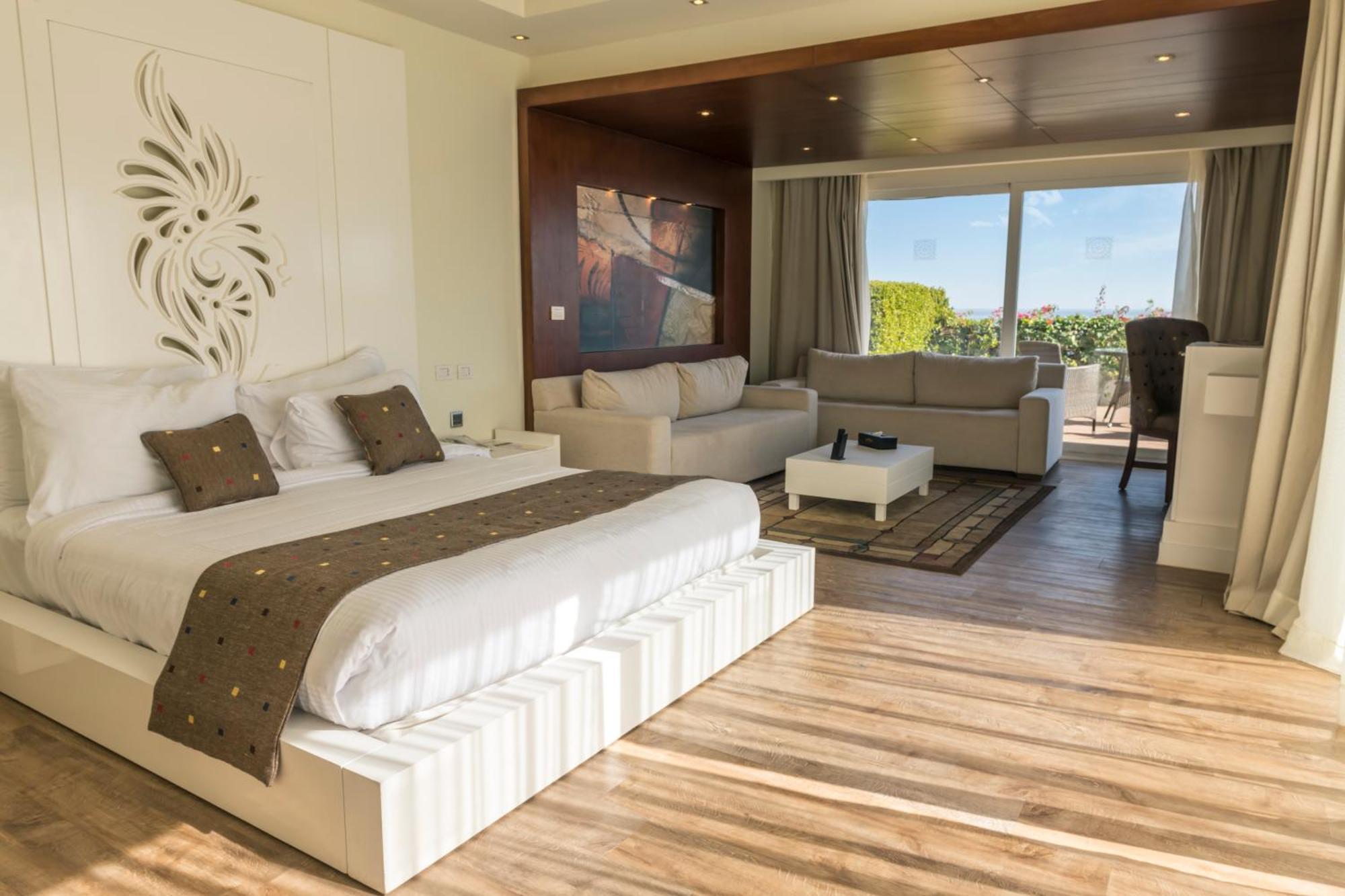 Executive Suite- Posh Club