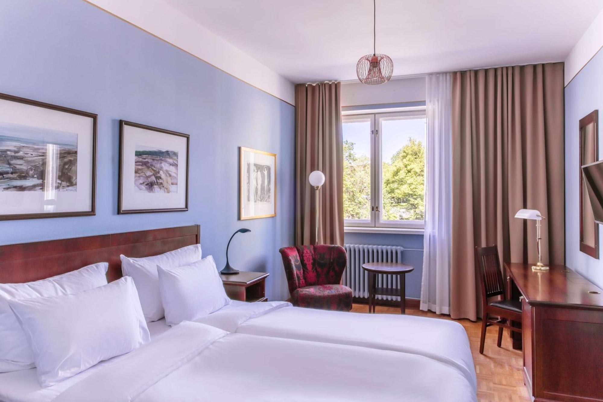 Standard Double or Twin Room,1212398347:JPEG