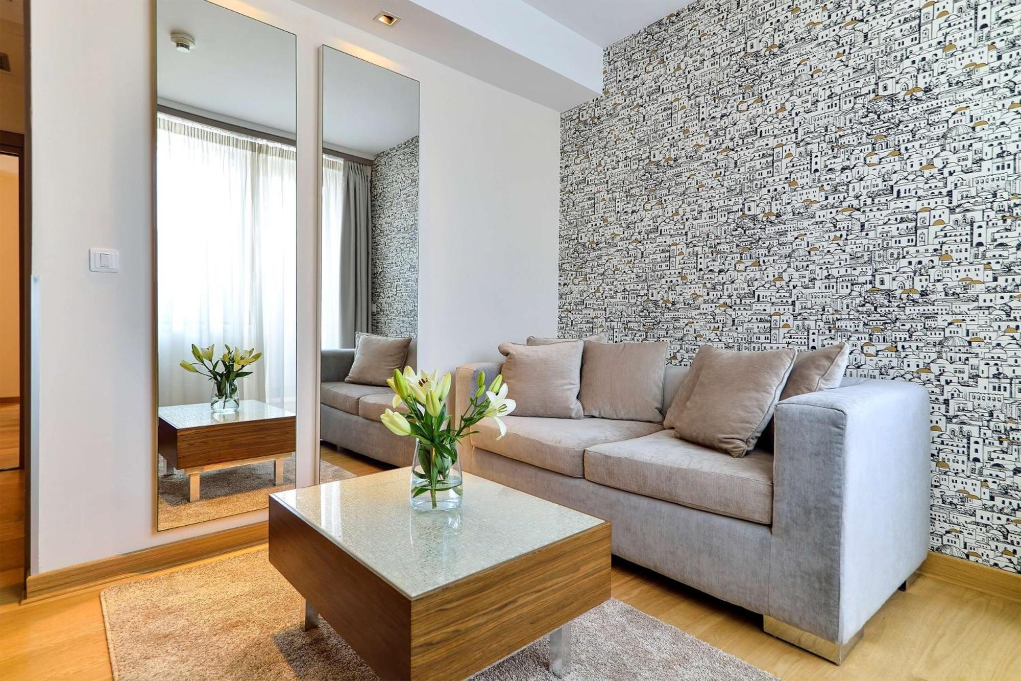 Suite Room - Historical City View
