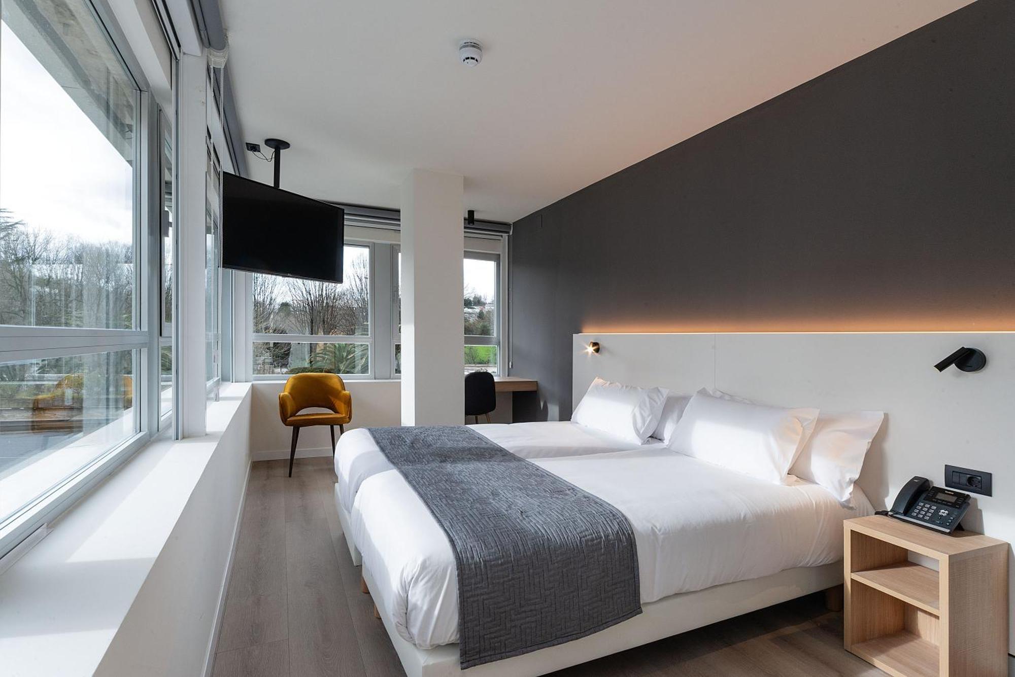 Twin Room,1214667745:JPEG