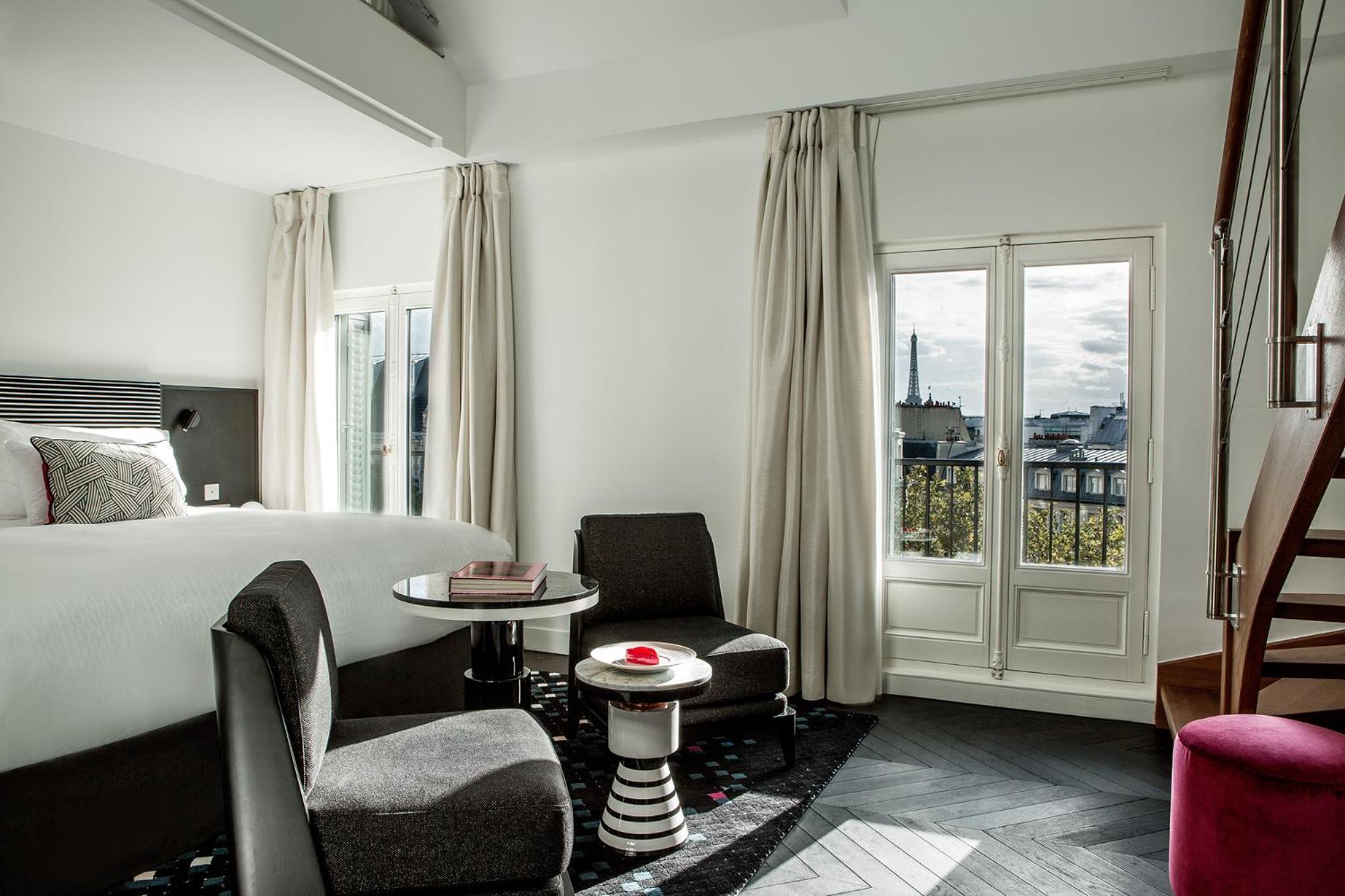 Suite Eiffel Tower over 2 plan