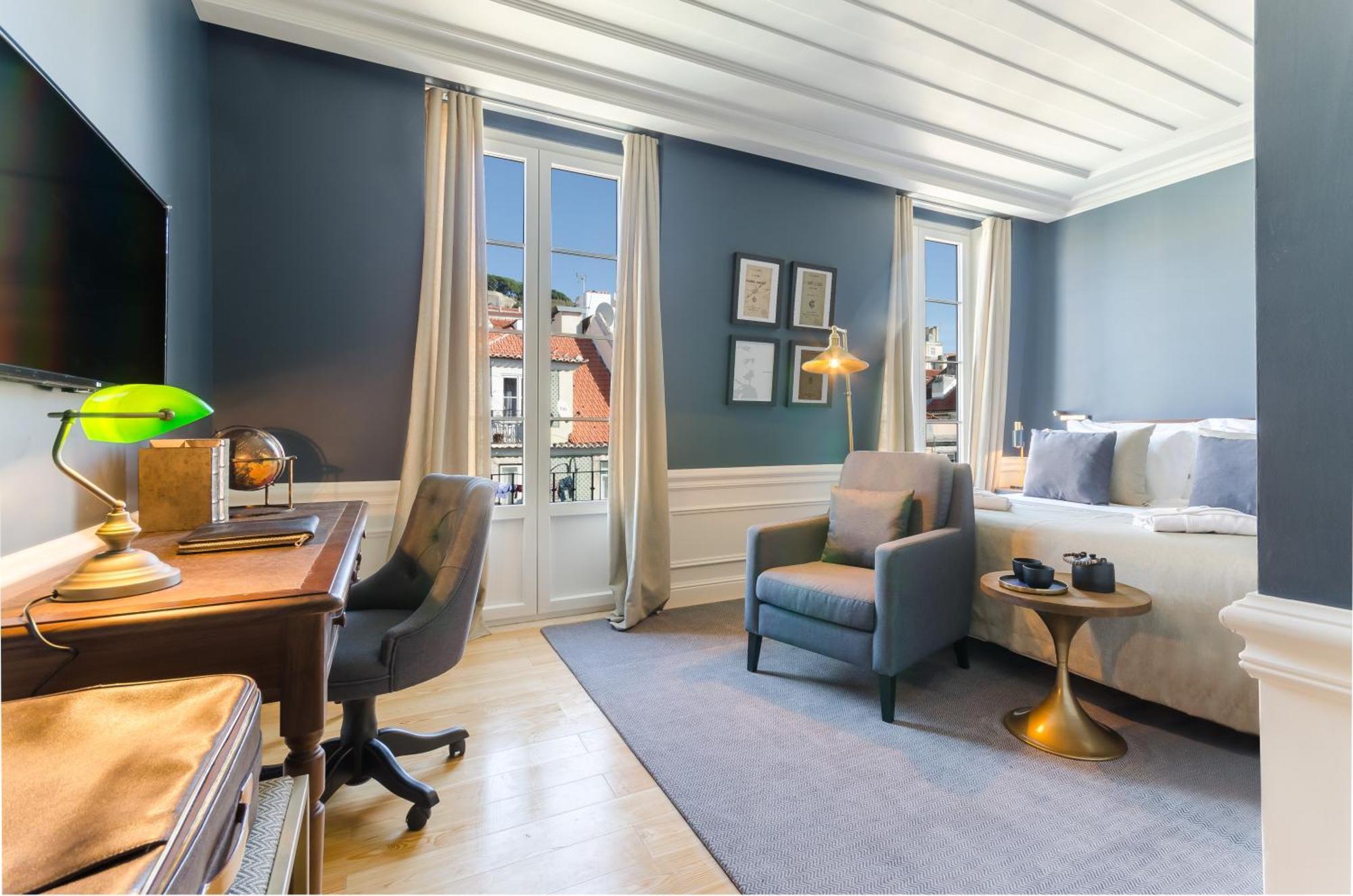 Deluxe Double or Twin Room City View