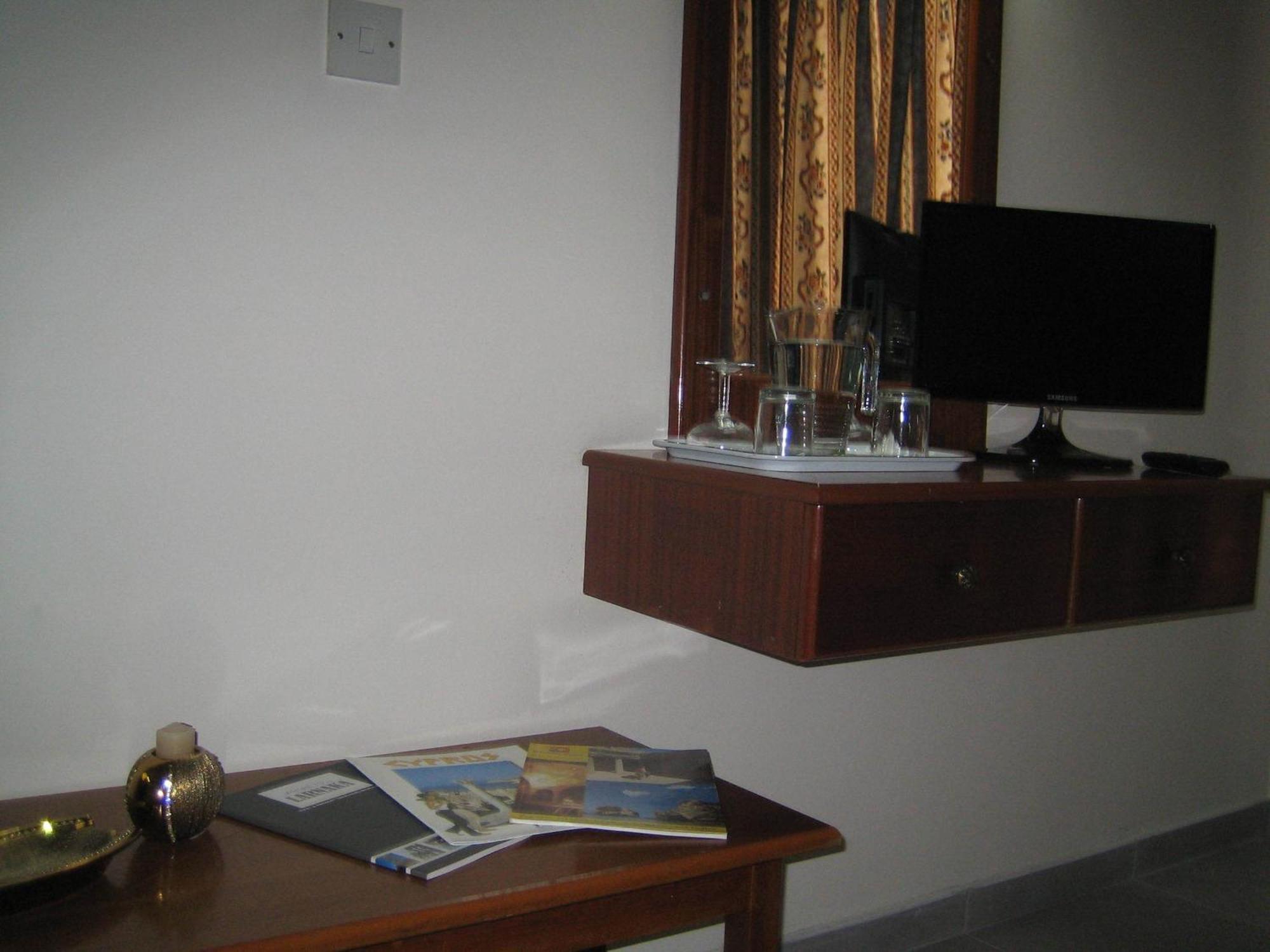Standard Triple Room,112044624:JPEG