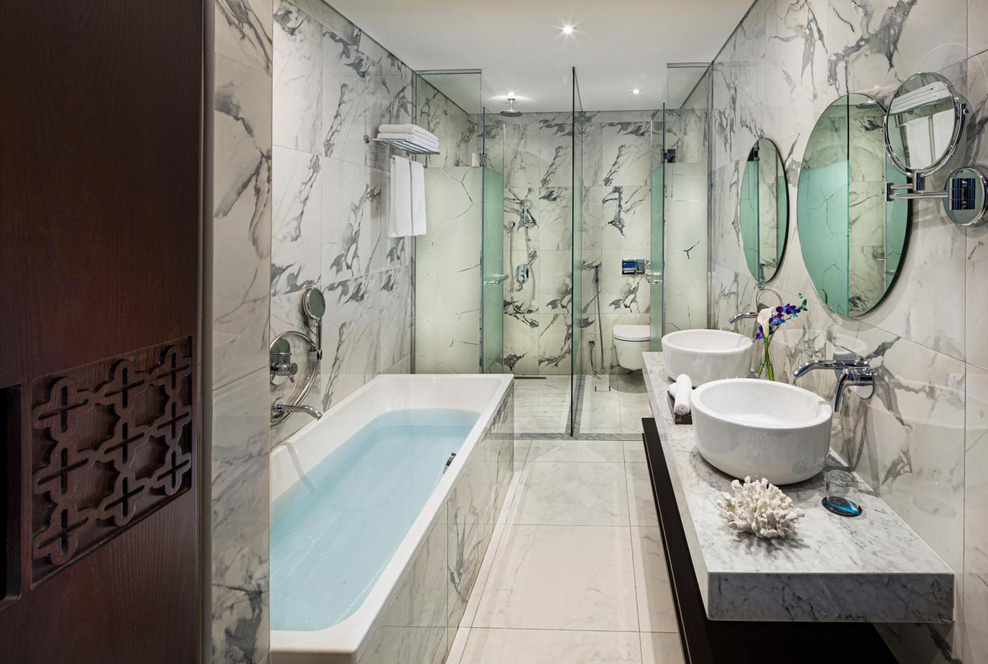 Executive Suite Balcony including Soluna Beach Club Access on Palm Jumeirah early check at 11am late check out at 4pm on Food & Beverage valid until 30th September 2026