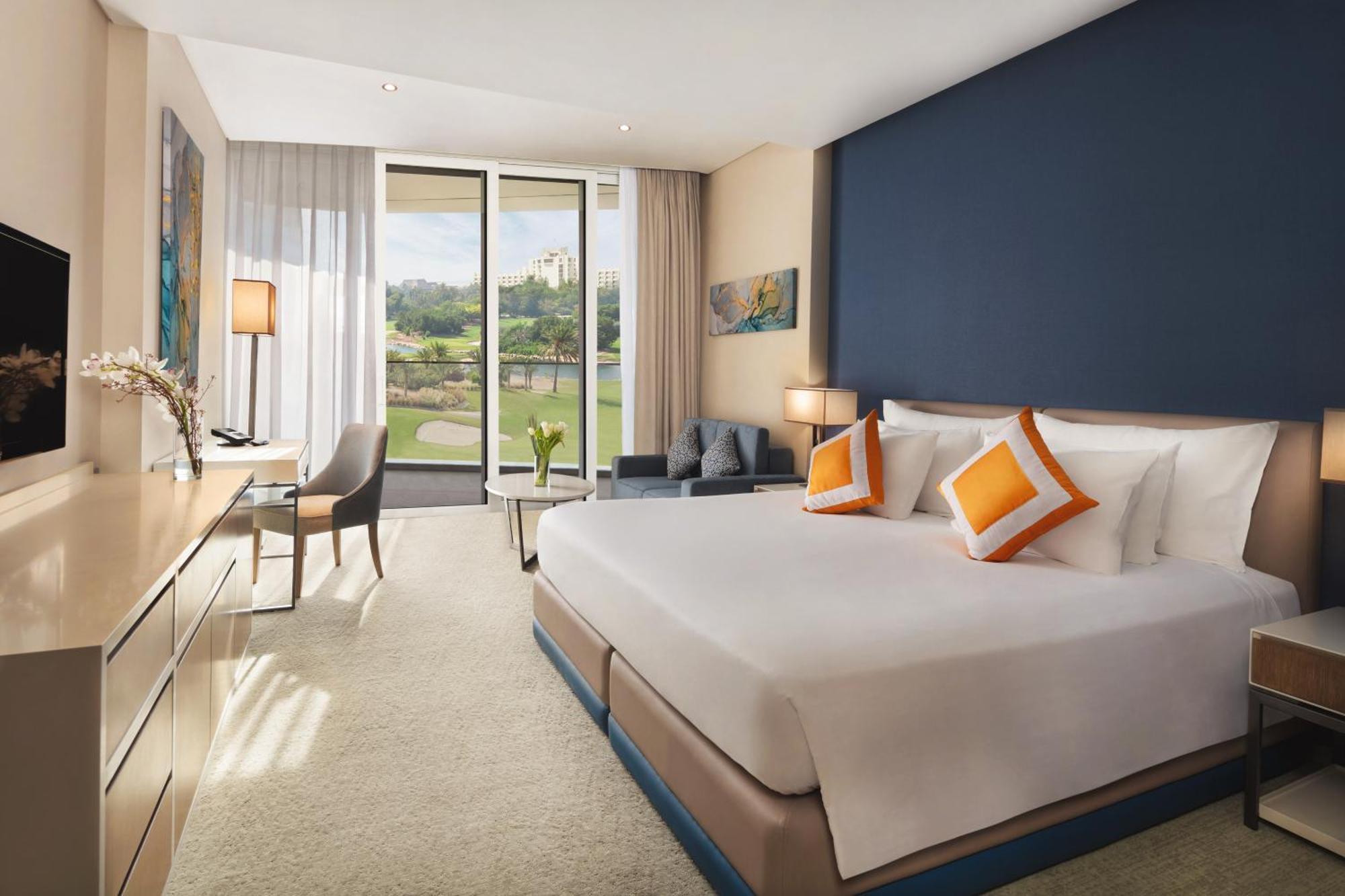 Resort Course View King Bed