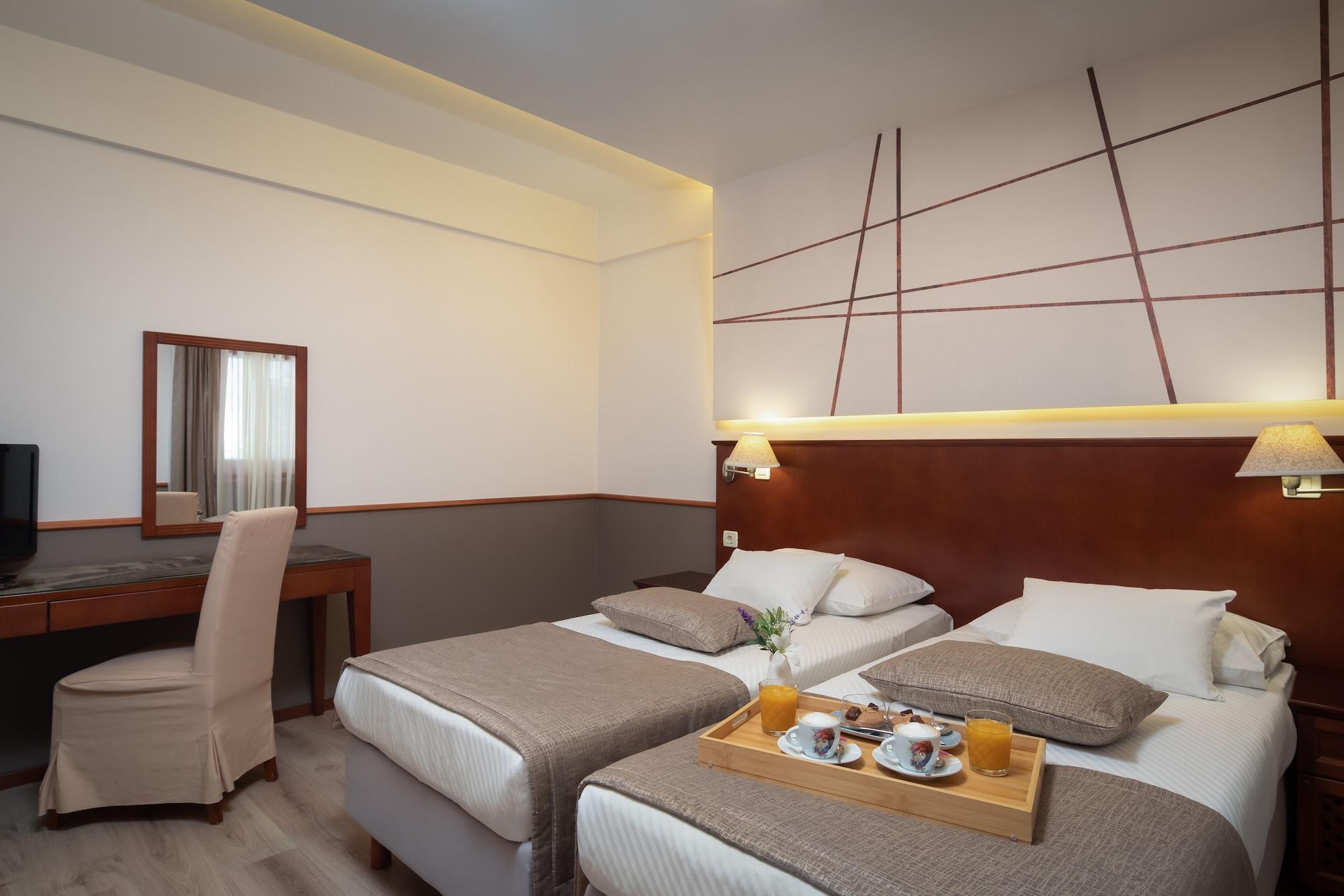 One-Bedroom Apartment,1219711813:JPEG