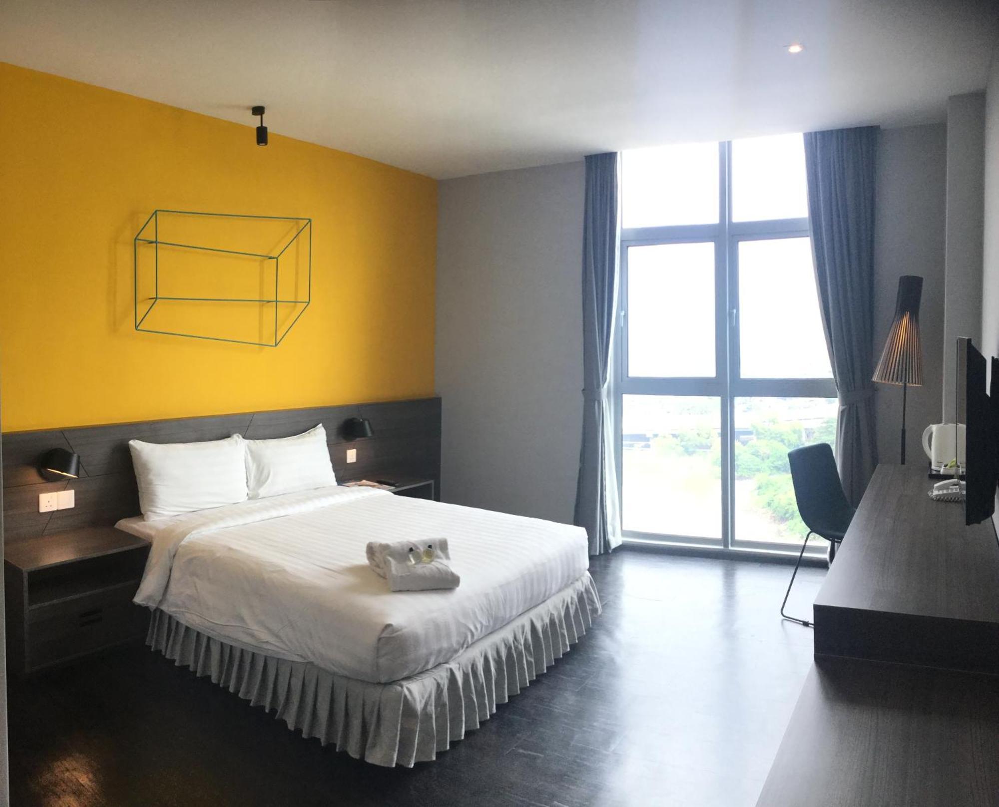 Deluxe Double or Twin Room
