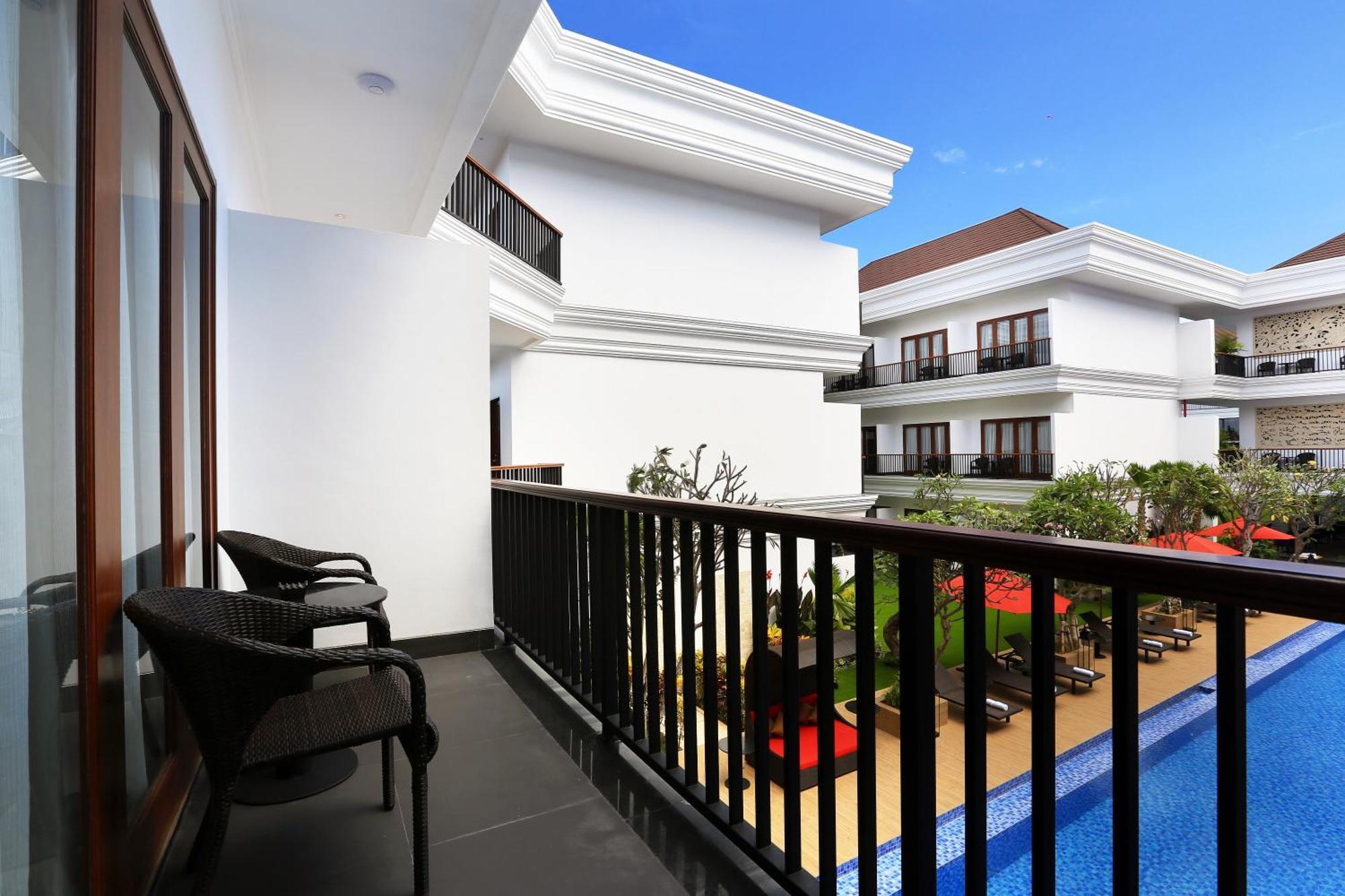 Executive Room Pool View