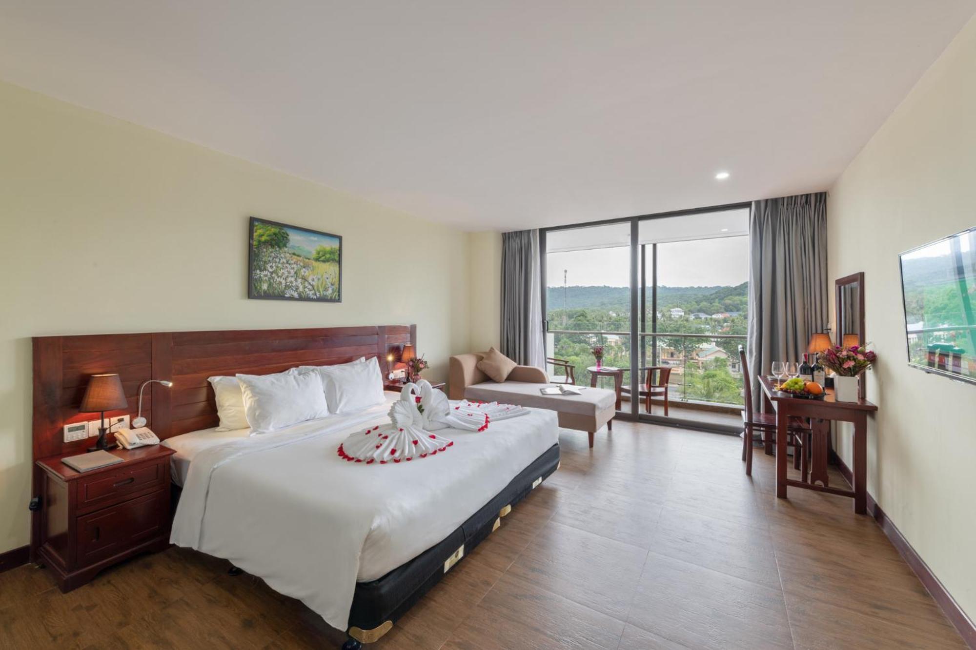Deluxe Double Hill view