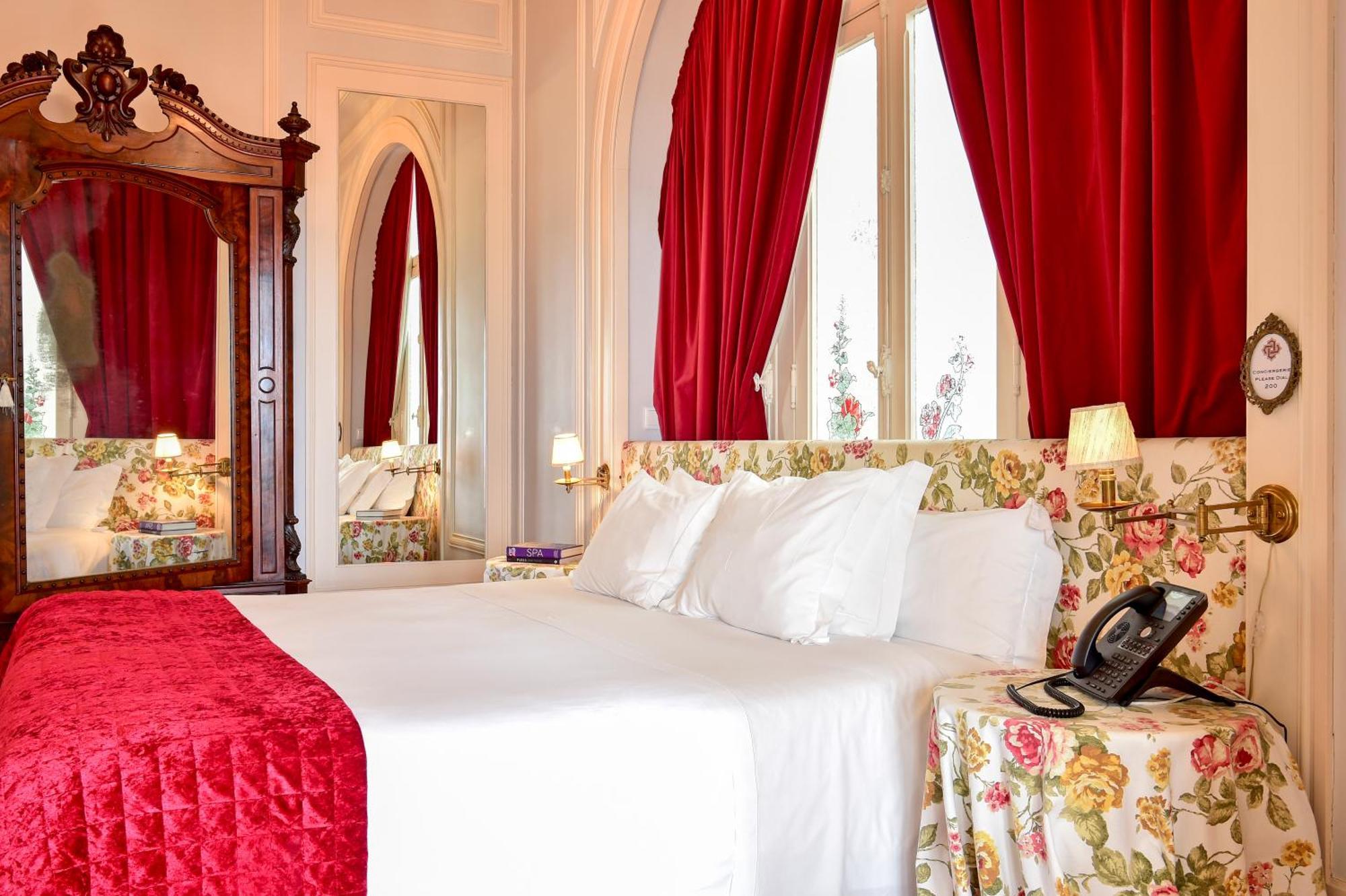Deluxe Suite River View