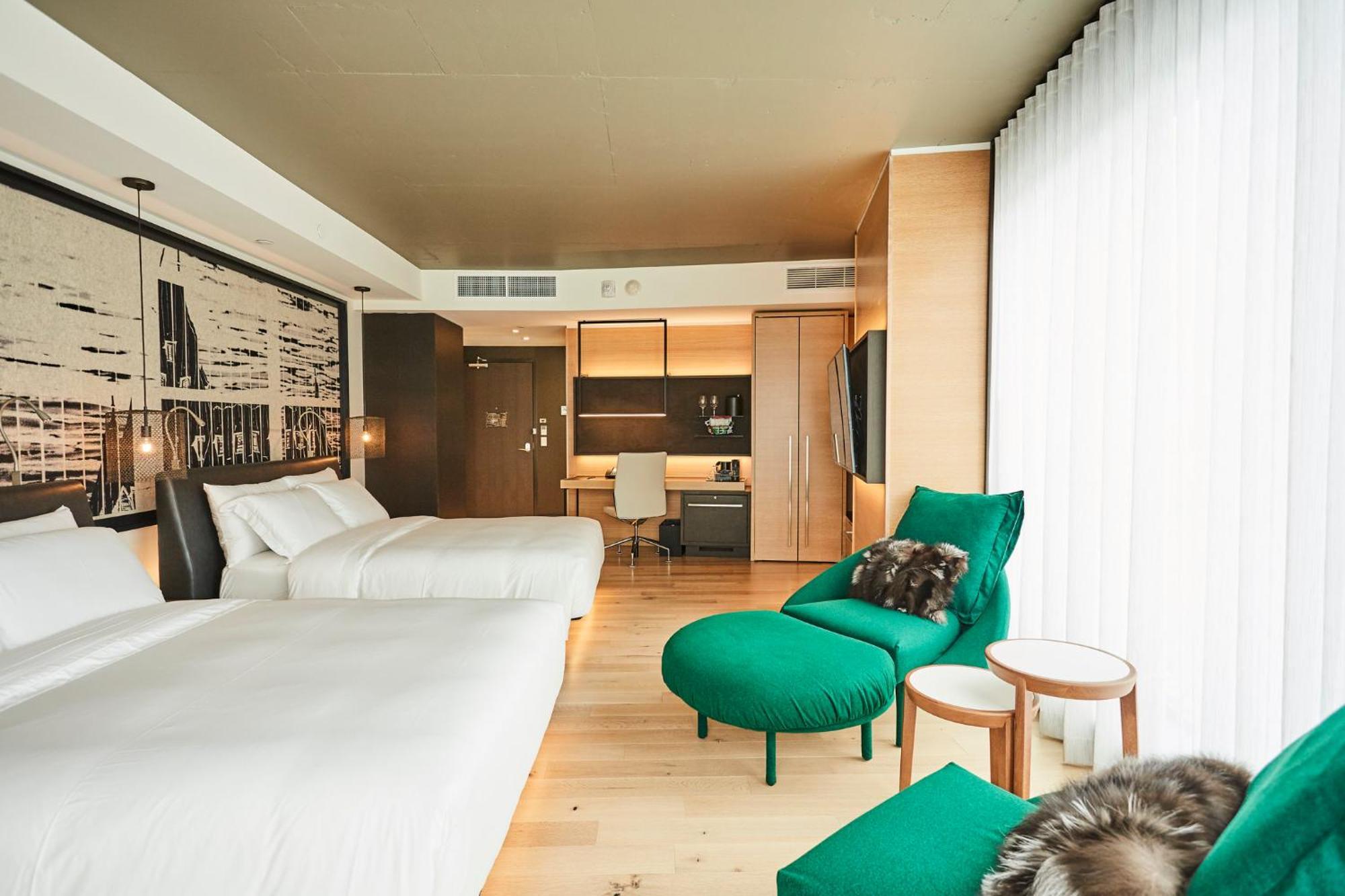 The Prestige Room 2 Queen Beds
