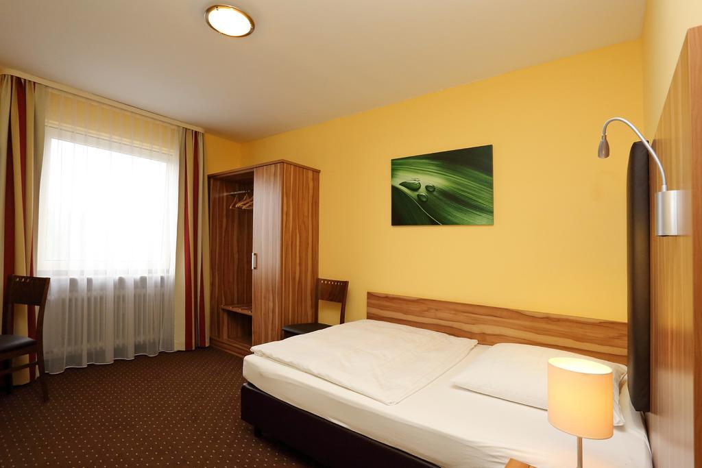 Standard Single Room,1105942635:JPEG