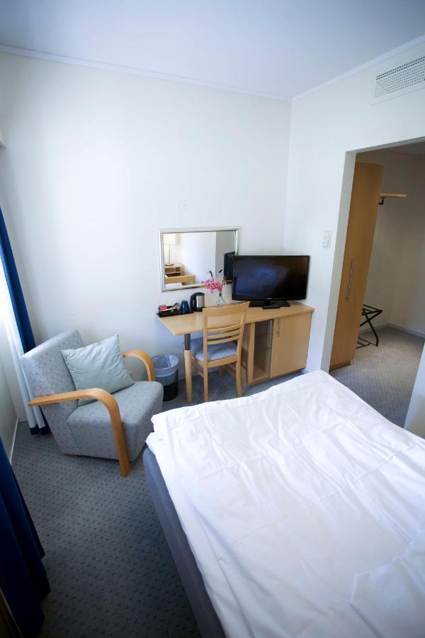 Economy Double Room,1225296725:JPEG